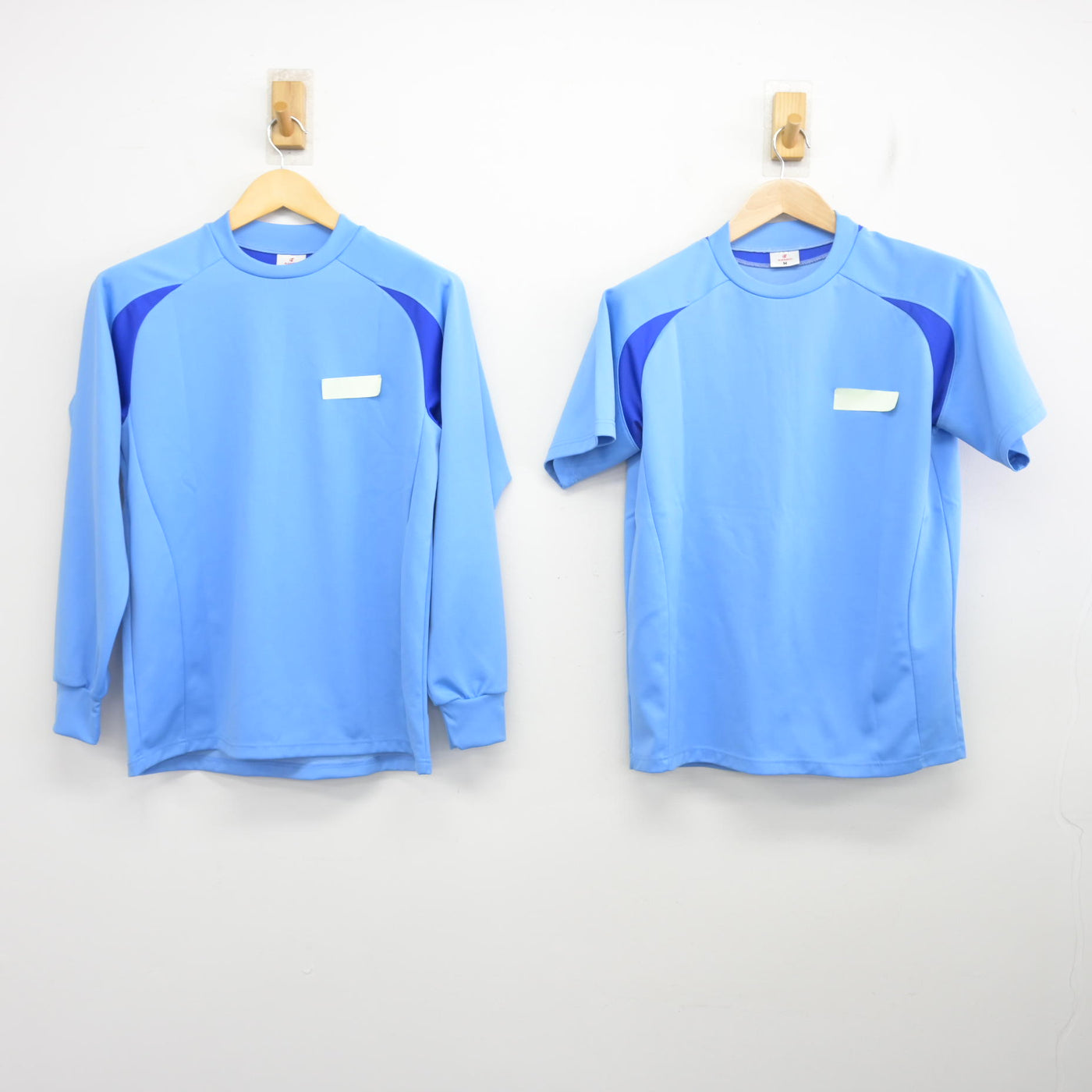 【中古】鳥取県 智頭中学校 女子制服 2点 (体操服 上・体操服 上) sf098792