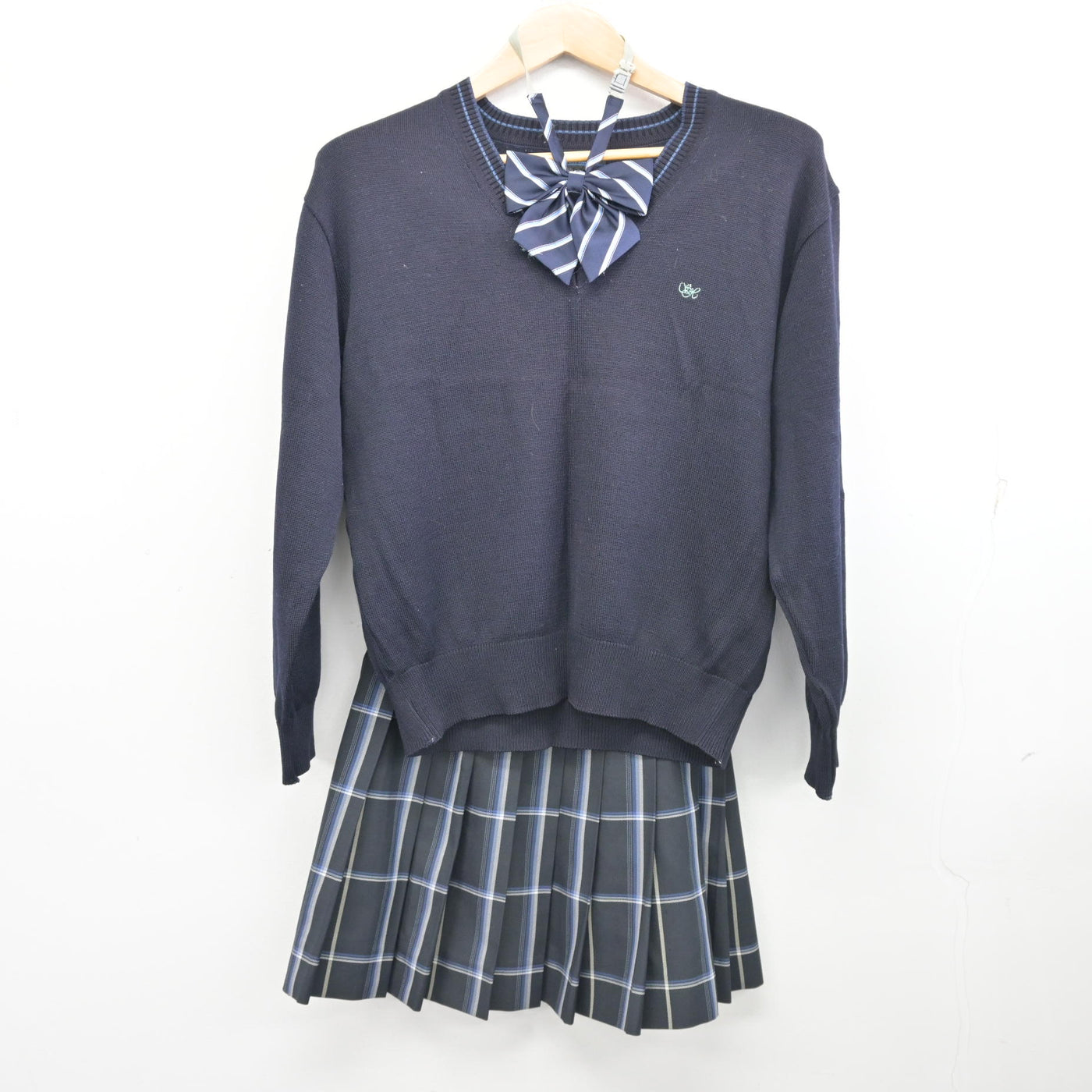 【中古】神奈川県 寒川高等学校 女子制服 3点 (ニット・スカート) sf098804
