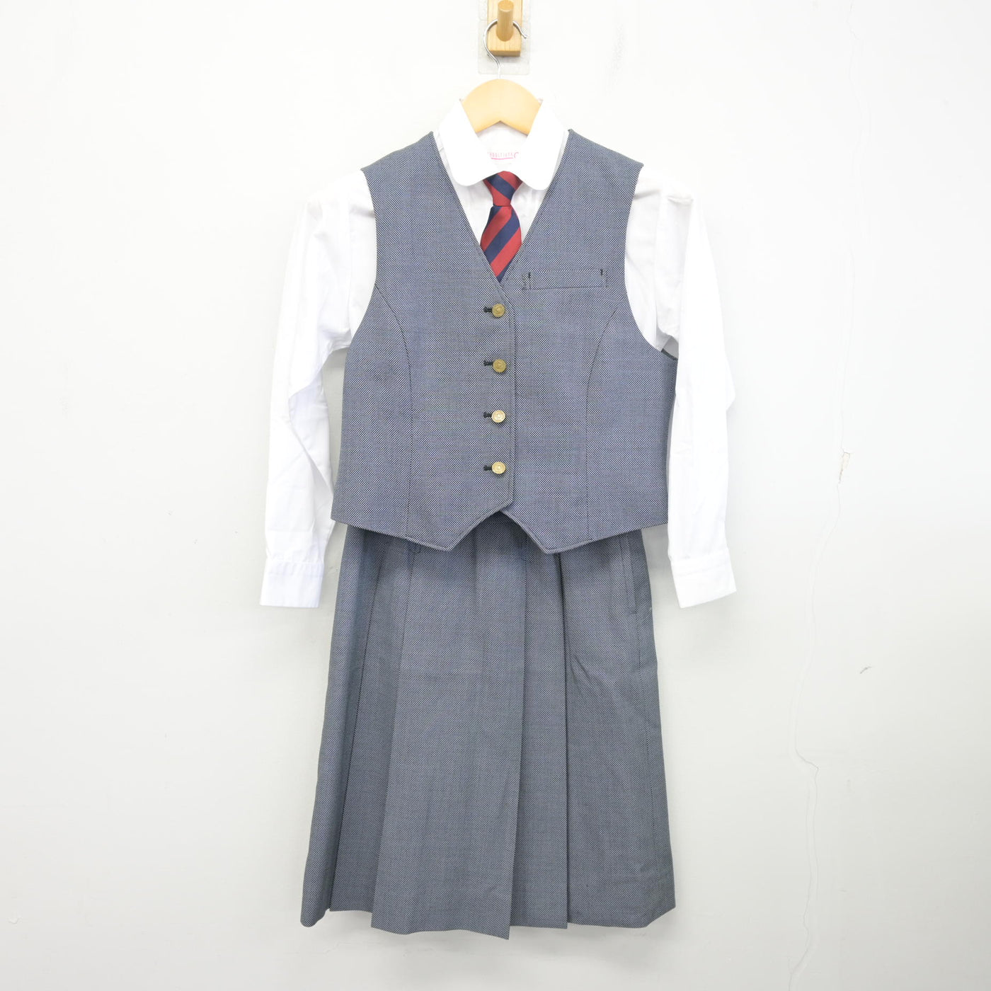 【中古】北海道 網走市立第二中学校 女子制服 5点 (ブレザー・ベスト・シャツ・スカート) sf098834