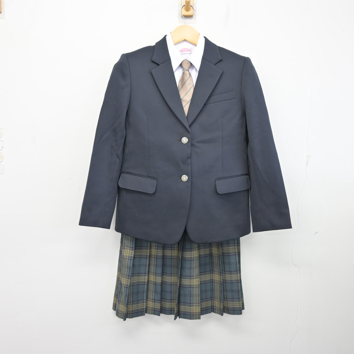 【中古】北海道 北海道紋別高等養護学校 女子制服 4点 (ブレザー・シャツ・スカート) sf098835