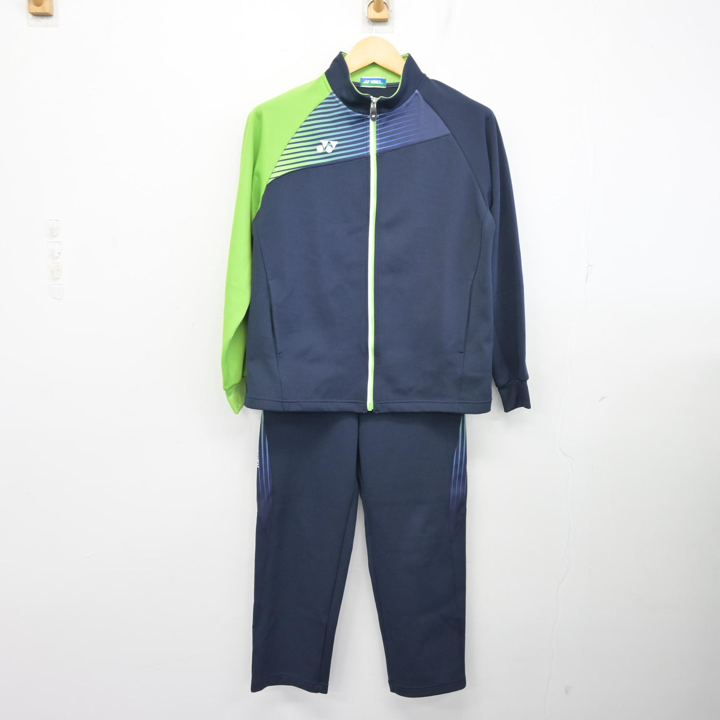 【中古】北海道 北海道紋別高等養護学校 女子制服 2点 (ジャージ 上・ジャージ 下) sf098838