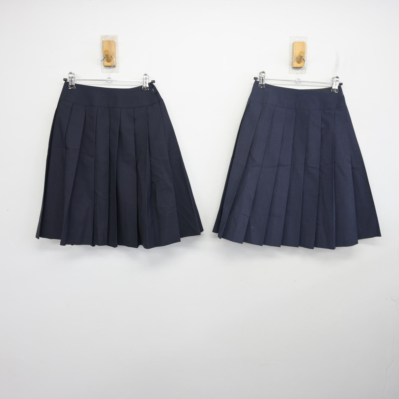 【中古】東京都 板橋有徳高等学校 女子制服 3点 (ブレザー・スカート) sf098843