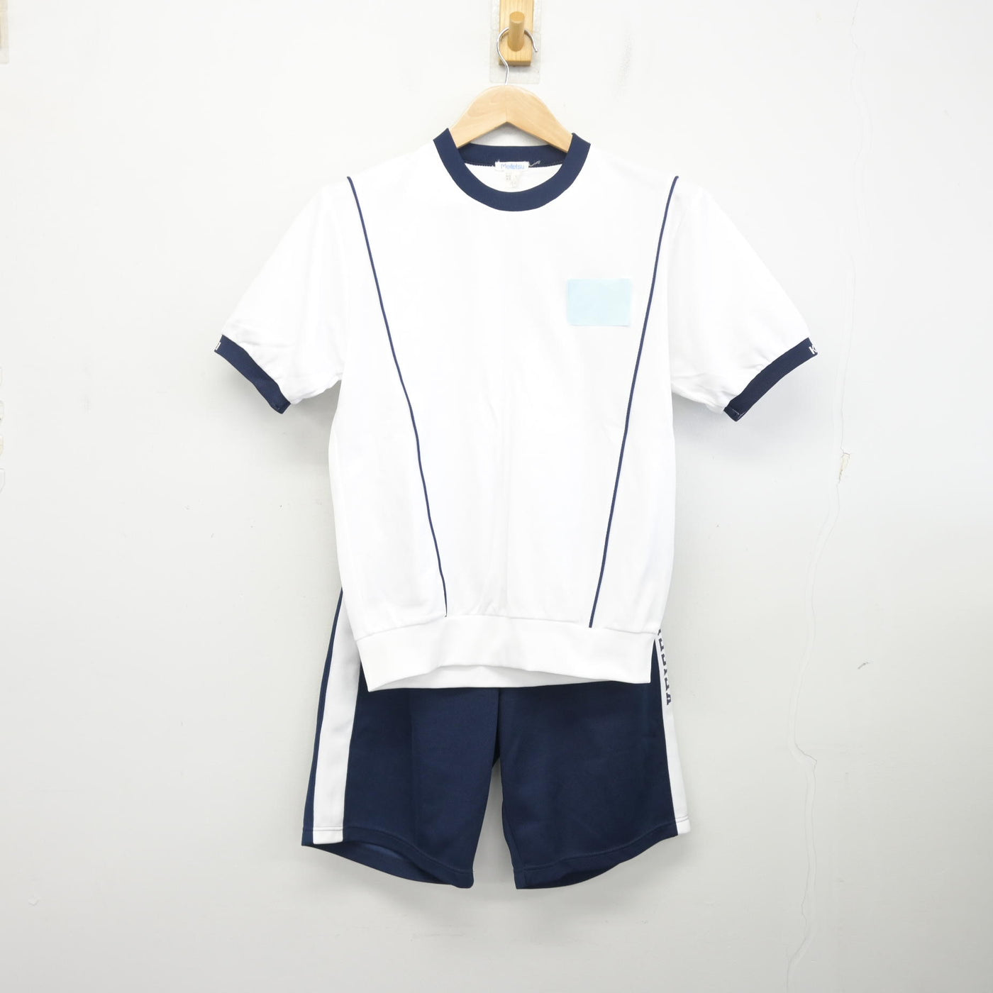 【中古】愛知県 愛知啓成高等学校 女子制服 3点 (体操服 上・体操服 下) sf098847
