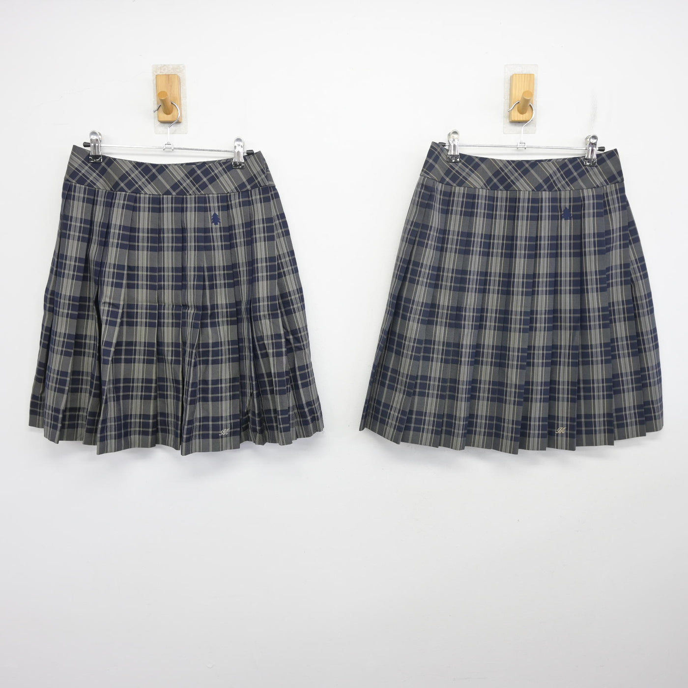 【中古】東京都 目黒高等学校 女子制服 3点 (ブレザー・スカート) sf098851