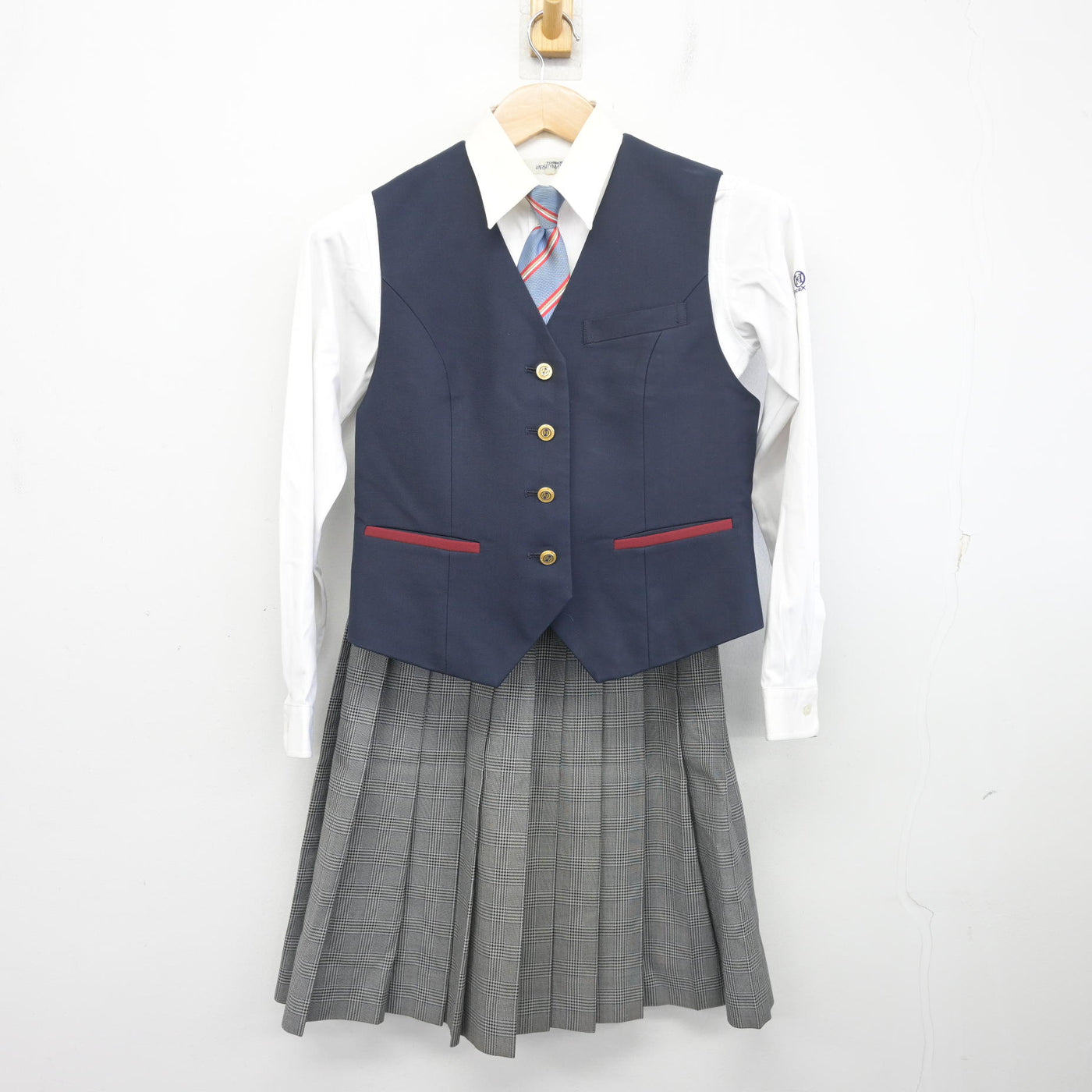 【中古】岡山県 岡山東商業高等学校 女子制服 5点 (ブレザー・ベスト・シャツ・スカート) sf098853