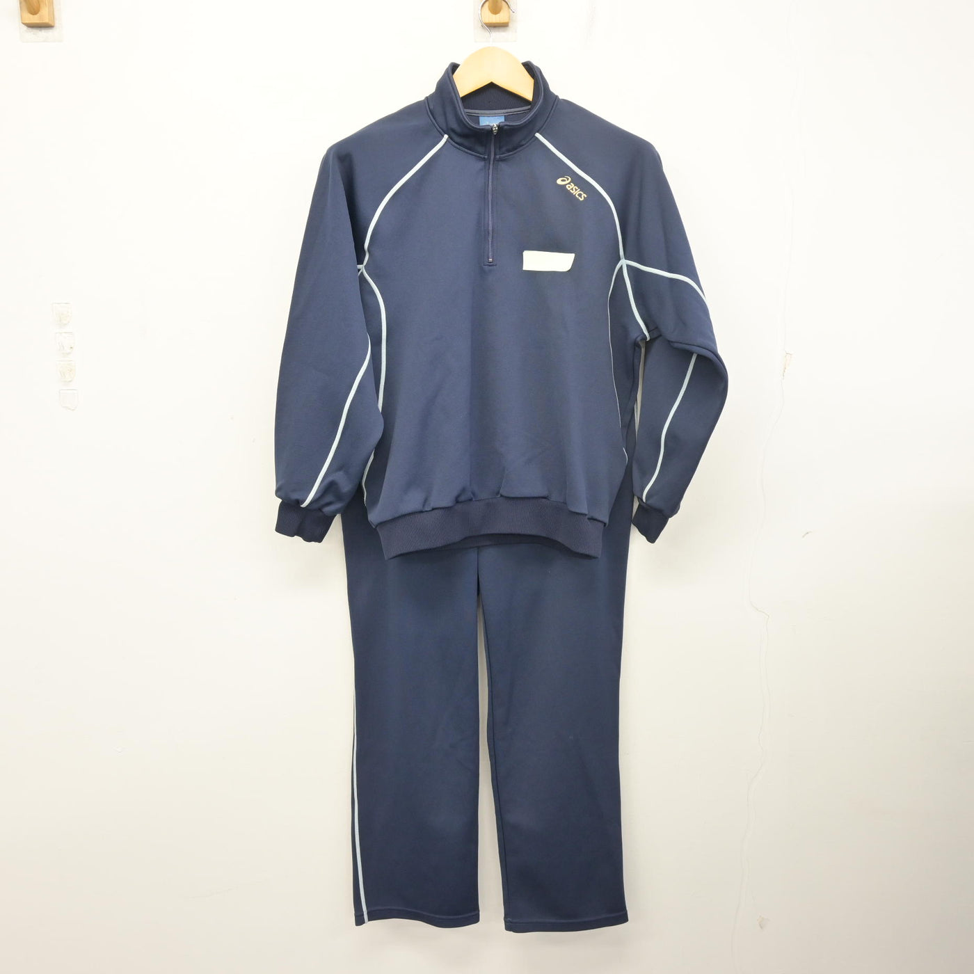 【中古】茨城県 坂東総合高等学校 女子制服 2点 (ジャージ 上・ジャージ 下) sf098872
