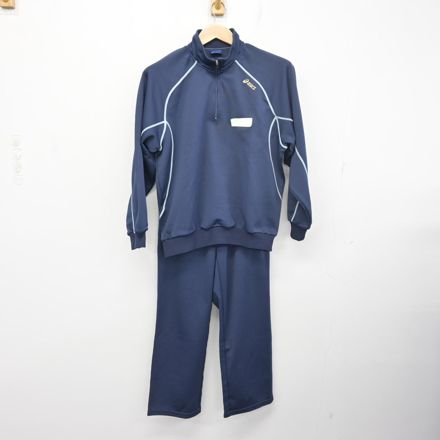 【中古】茨城県 坂東総合高等学校 女子制服 2点 (ジャージ 上・ジャージ 下) sf098873