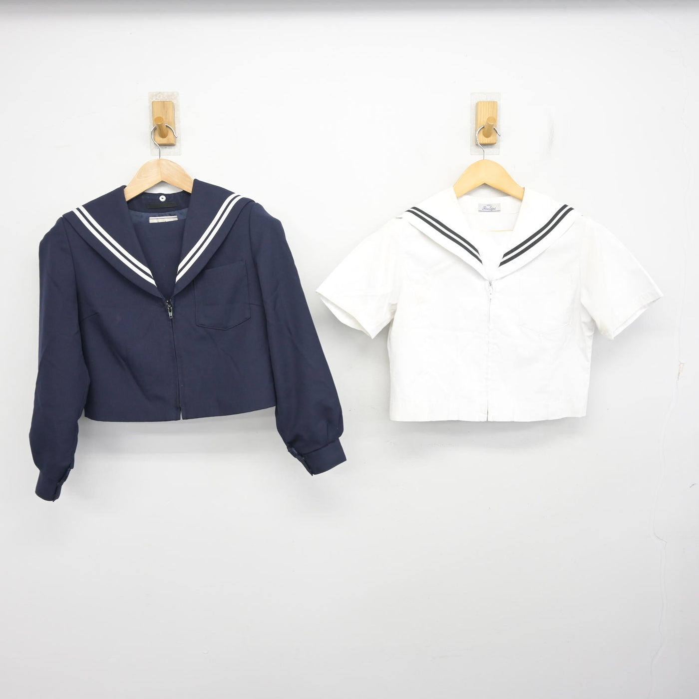 【中古】愛知県 大府北中学校 女子制服 2点 (セーラー服・セーラー服) sf098896