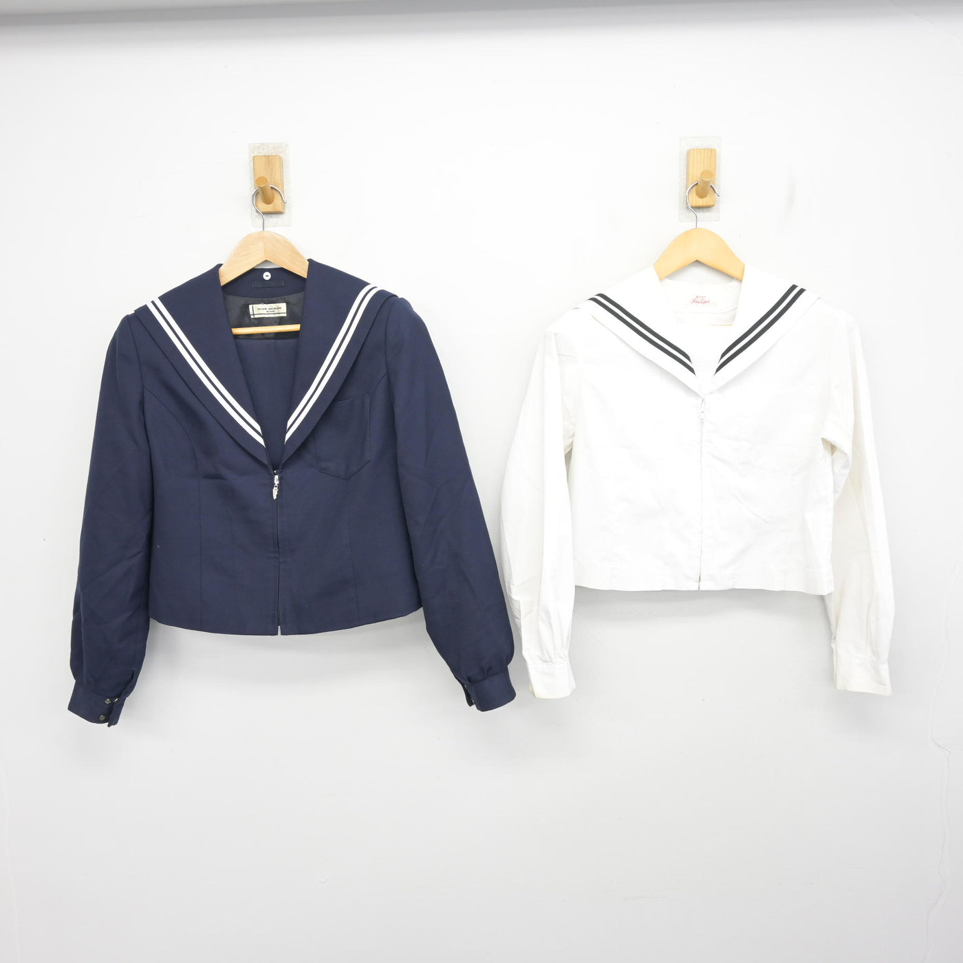 【中古】愛知県 大府北中学校 女子制服 2点 (セーラー服・セーラー服) sf098897