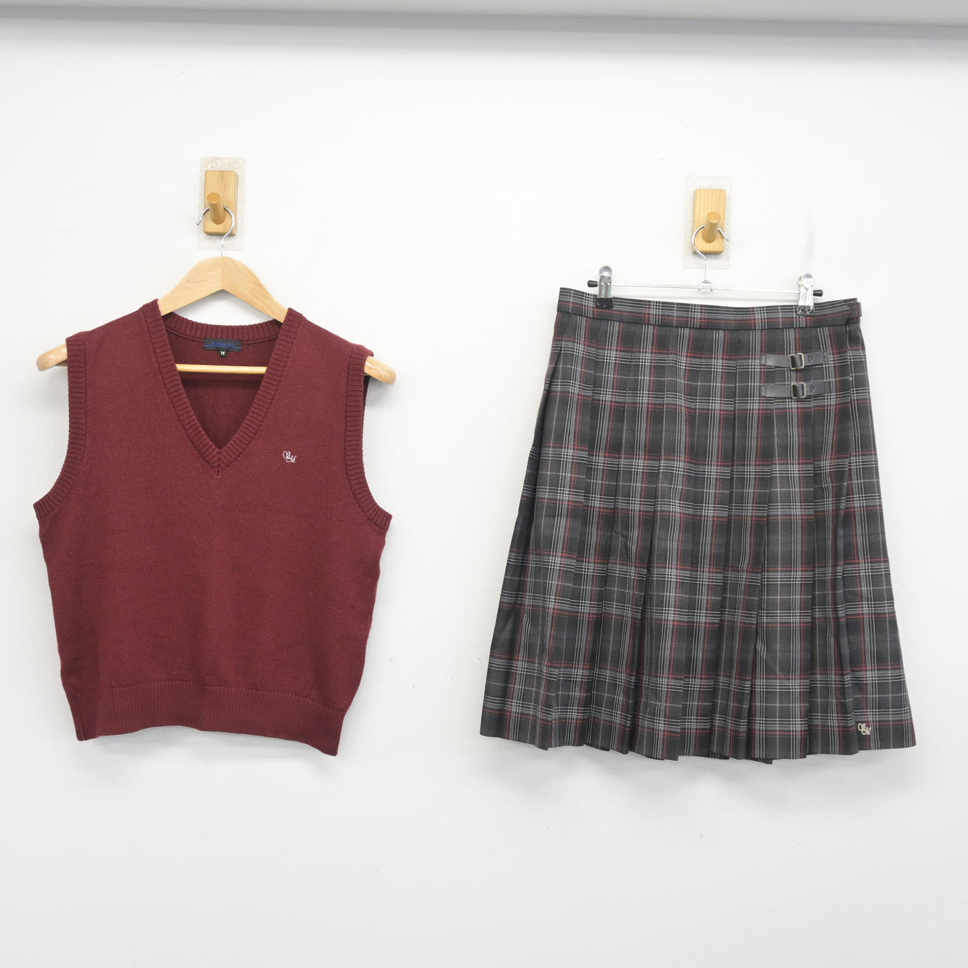 【中古】岡山県 総社南高等学校 女子制服 4点 (ブレザー・ニットベスト・スカート) sf098912