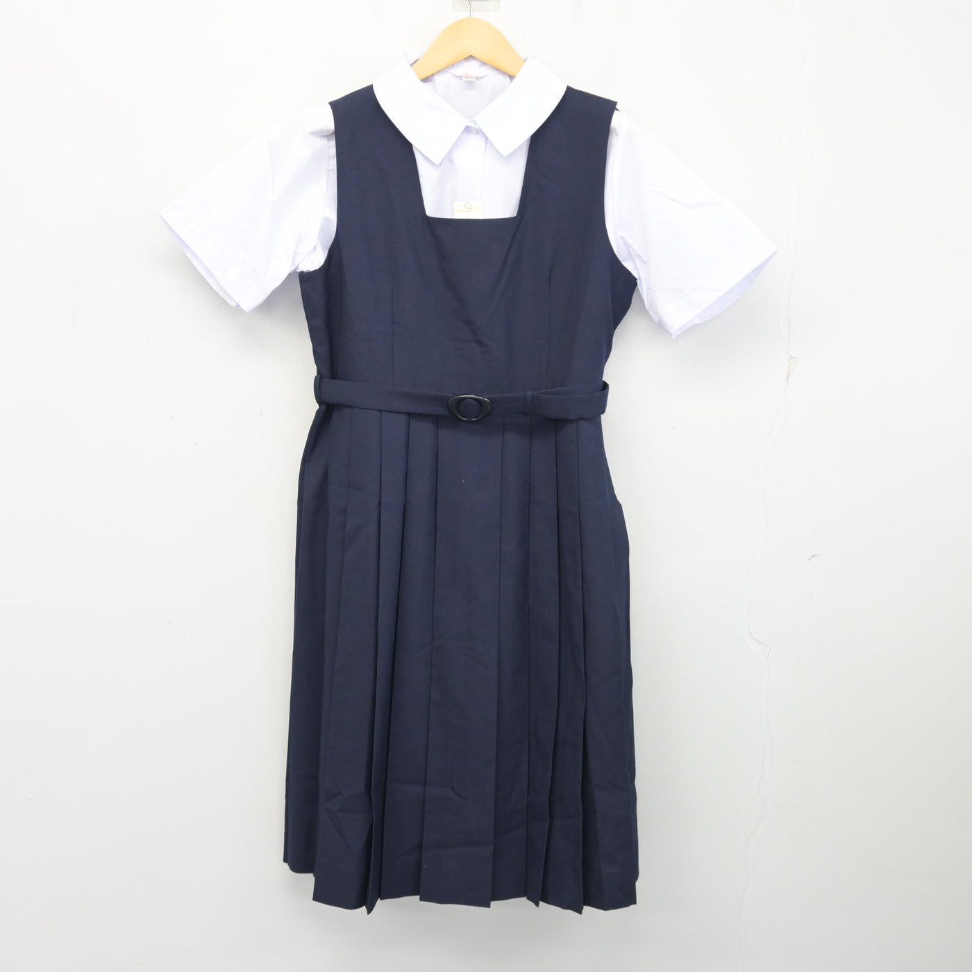 【中古】茨城県 取手第一中学校 女子制服 2点 (ブラウス・ジャンパースカート) sf098944