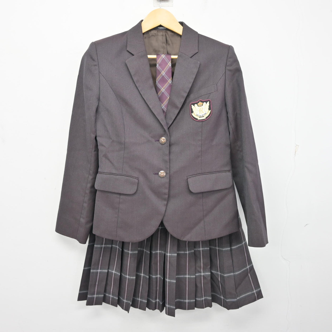 【中古】秋田県 秋田令和高等学校 女子制服 4点 (ブレザー・ニットベスト・スカート) sf098981