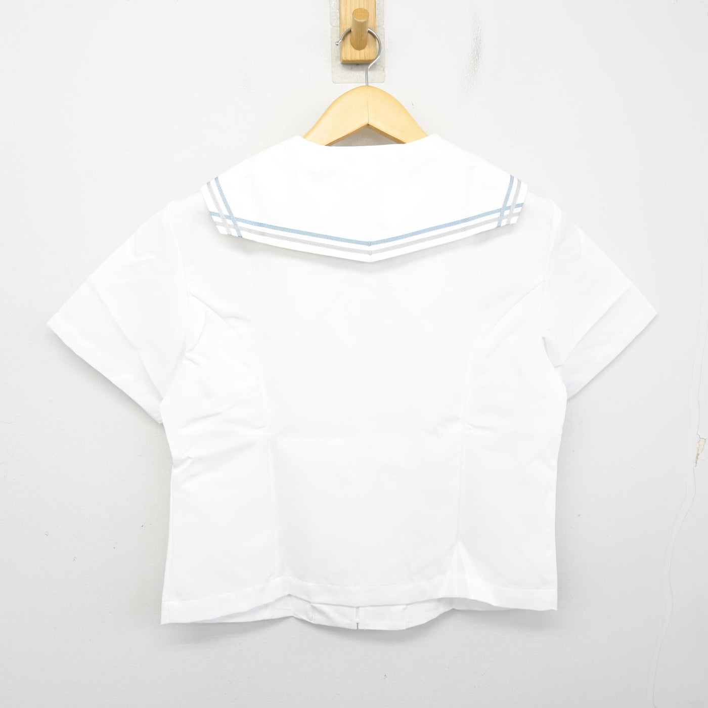【中古】秋田県 秋田令和高等学校 女子制服 3点 (セーラー服・スカート) sf098982