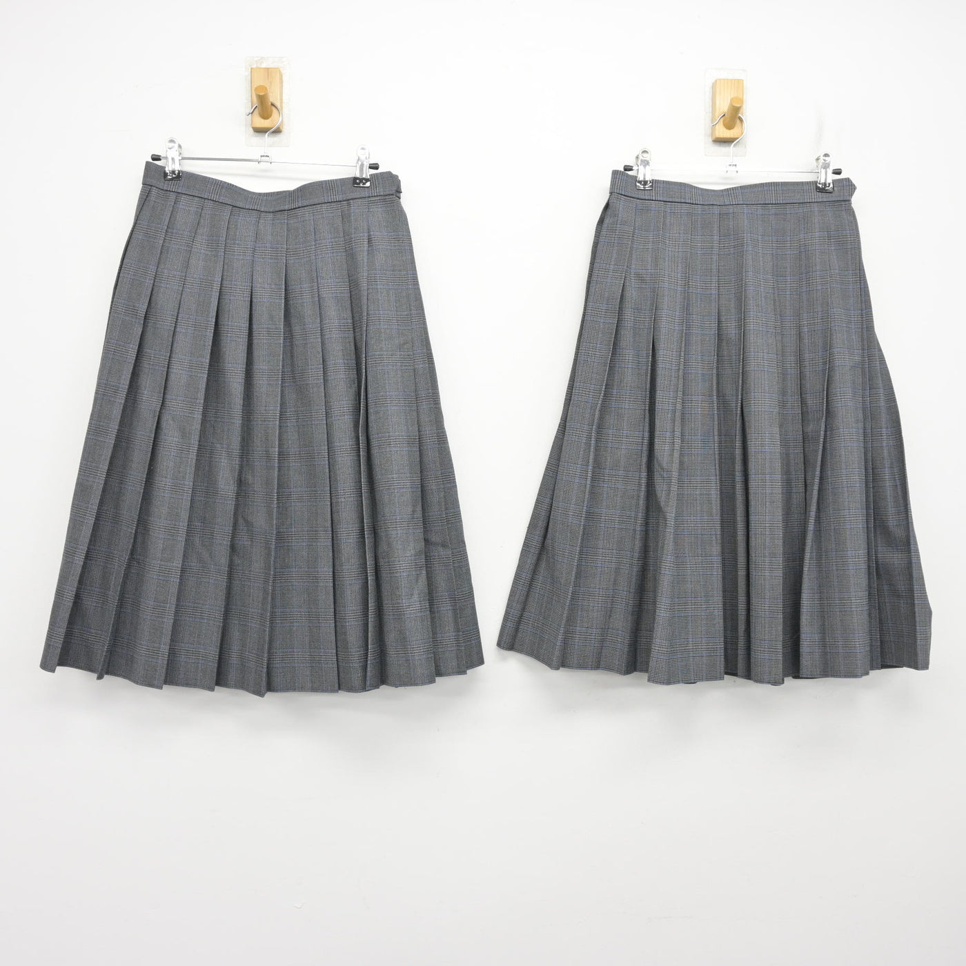 【中古】福岡県 引野中学校 女子制服 3点 (ブレザー・スカート・スカート) sf098991