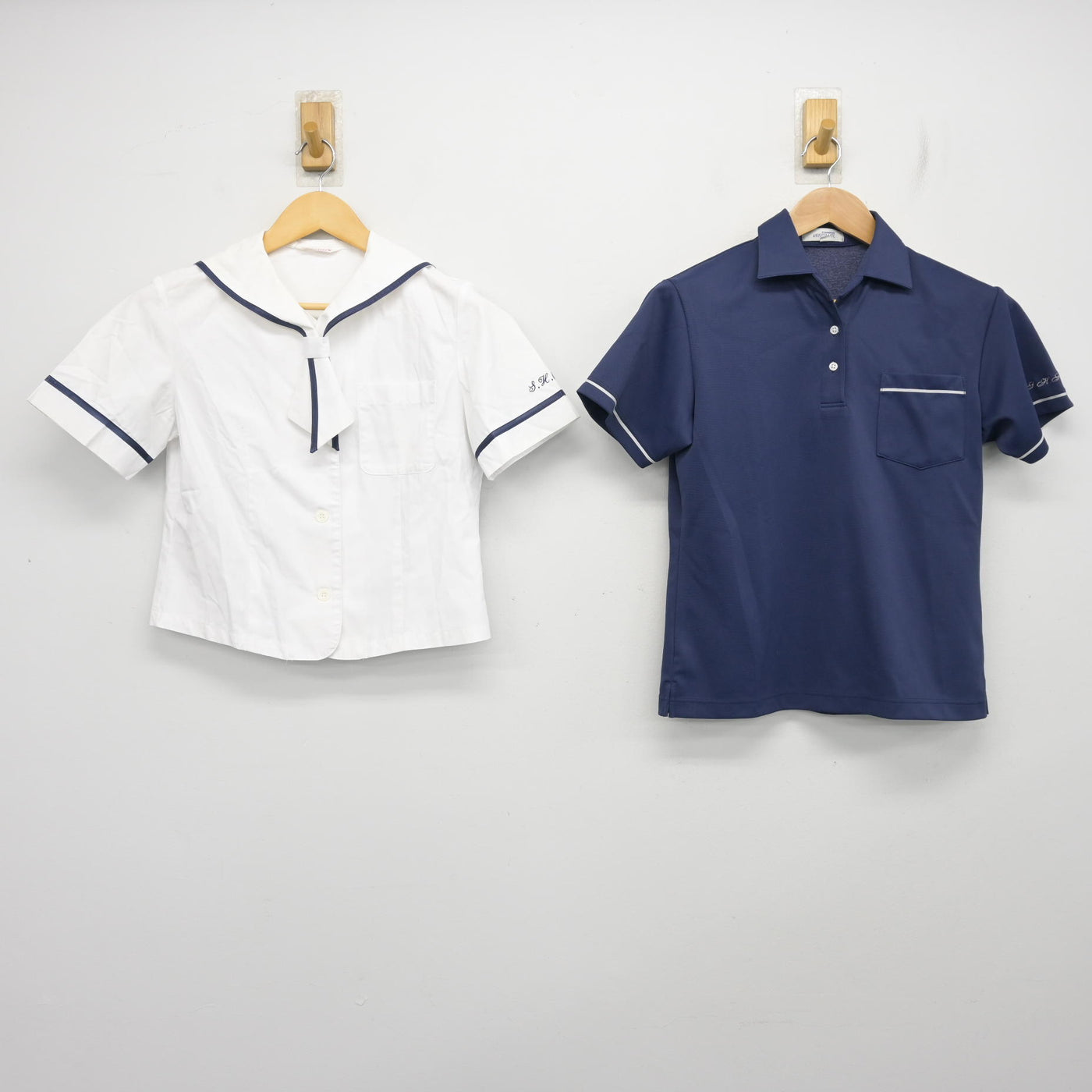 【中古】福岡県 須恵高等学校 女子制服 2点 (ブラウス・シャツ) sf099010