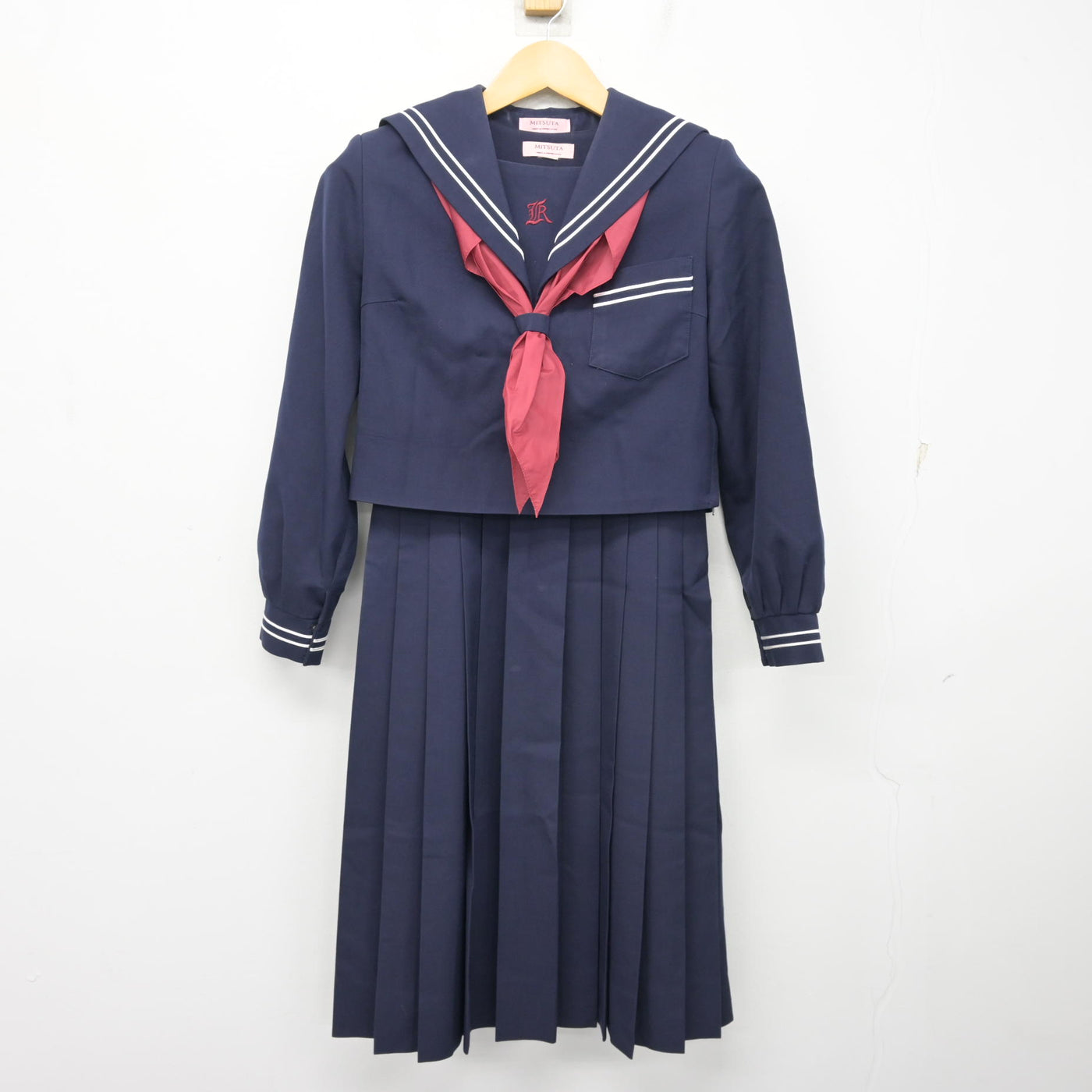 【中古】熊本県 嘉島中学校 女子制服 3点 (セーラー服・ジャンパースカート) sf099035