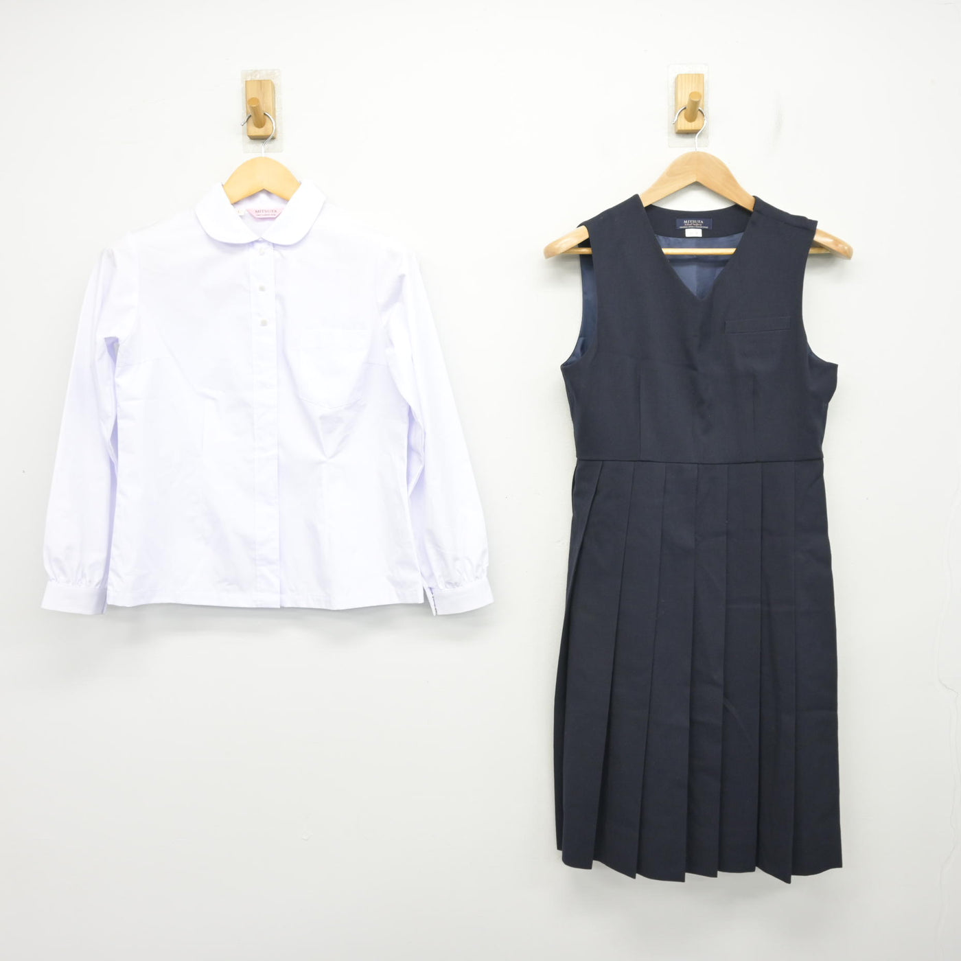 【中古】熊本県 嘉島中学校 女子制服 2点 (シャツ・ジャンパースカート) sf099036