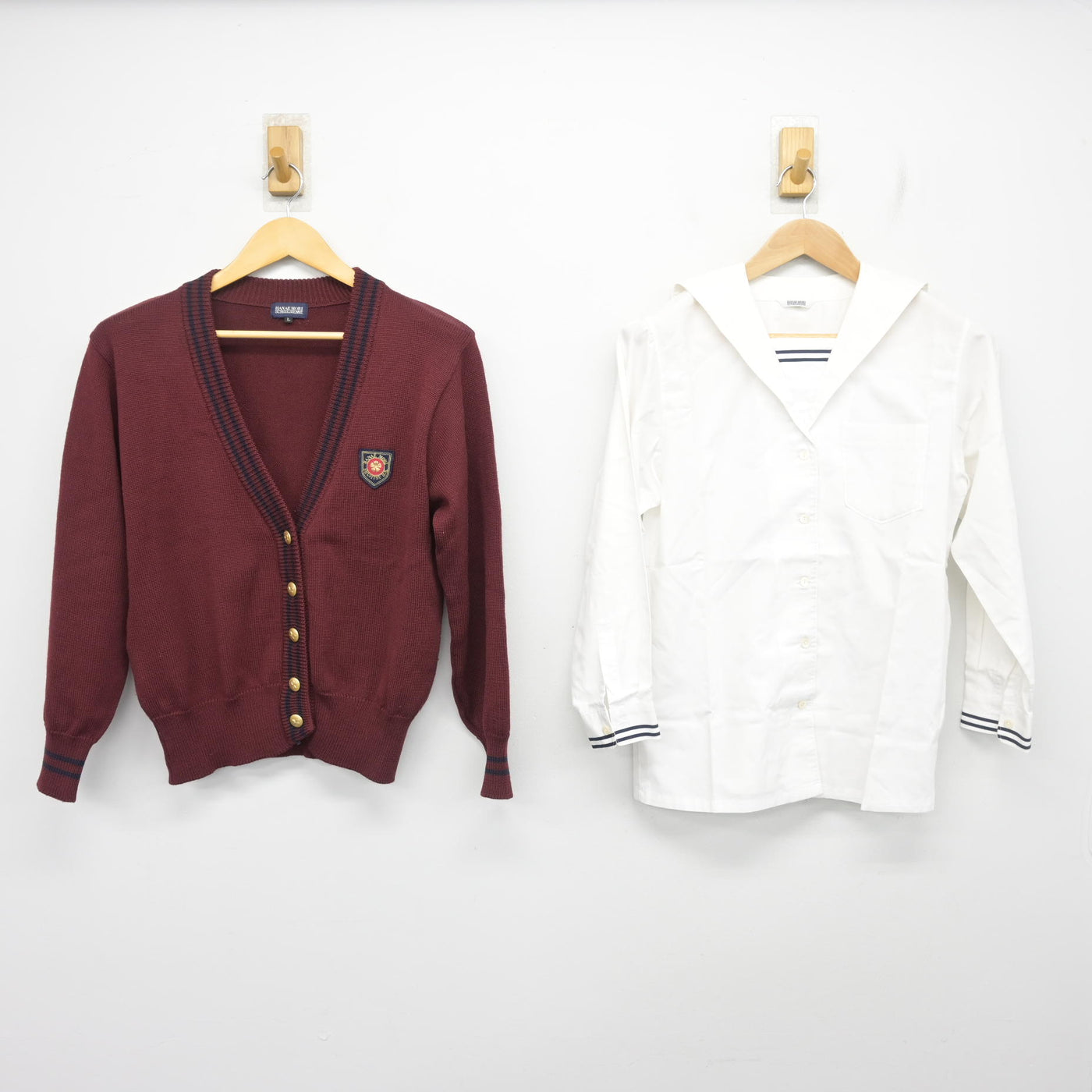 【中古】岡山県 就実高等学校 女子制服 2点 (ニット・ブラウス) sf099048