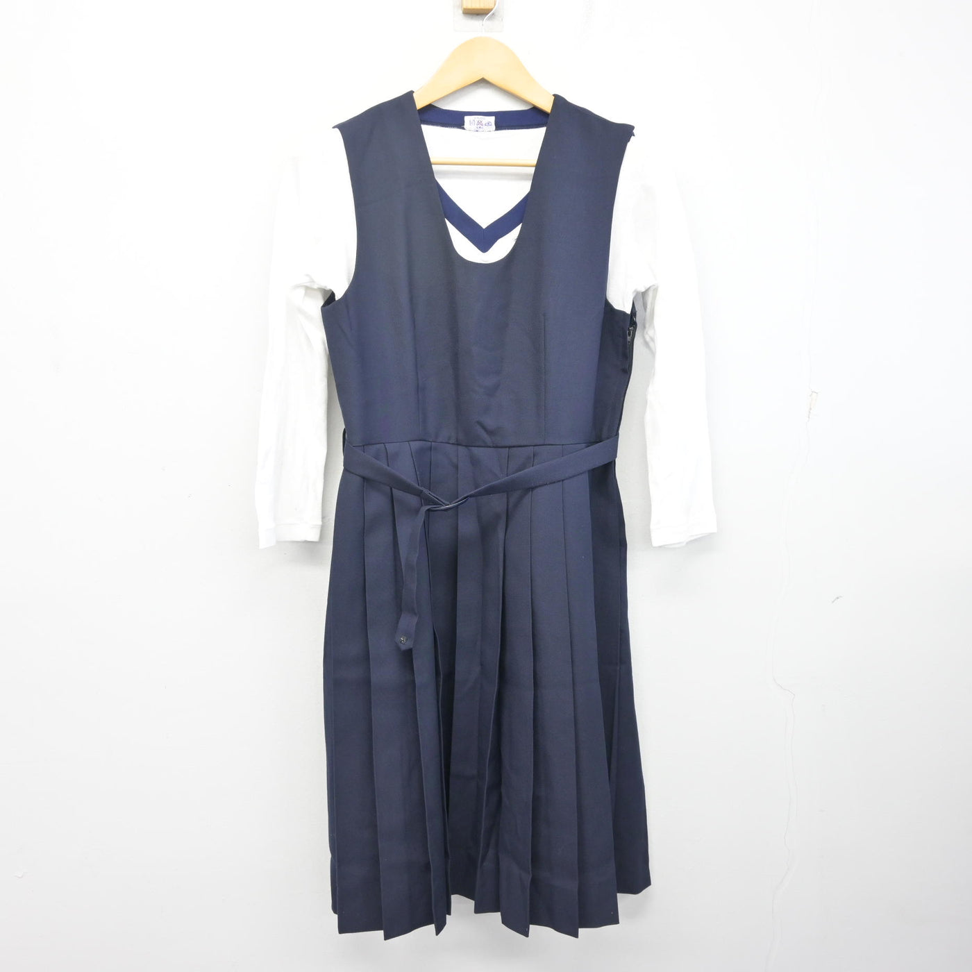 【中古】 千葉県 八木が谷中学校 女子制服 5点 (セーラー服・ジャンパースカート・その他アイテム) sf099083