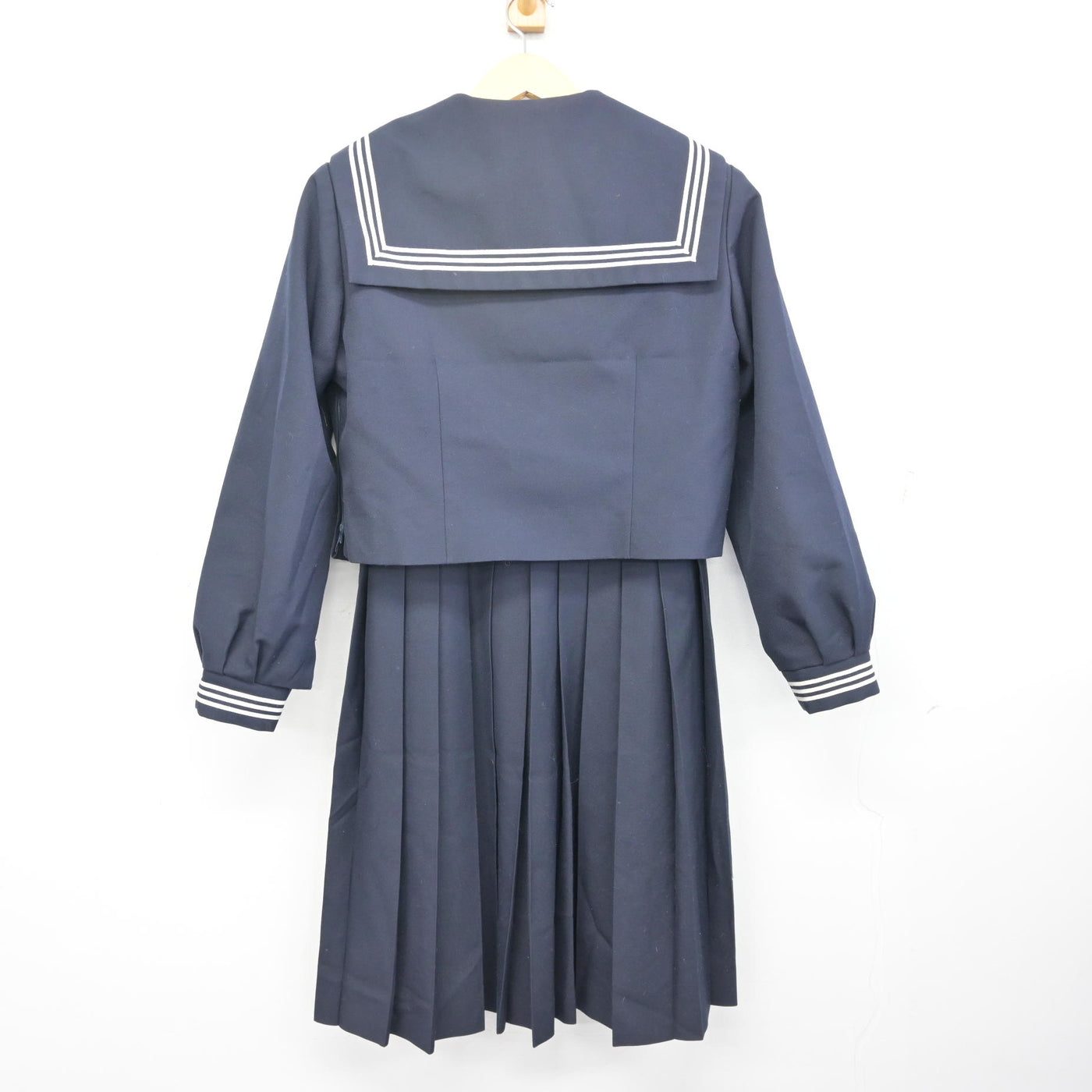 【中古】埼玉県 彦糸中学校 女子制服 2点 (セーラー服・ジャンパースカート) sf099085