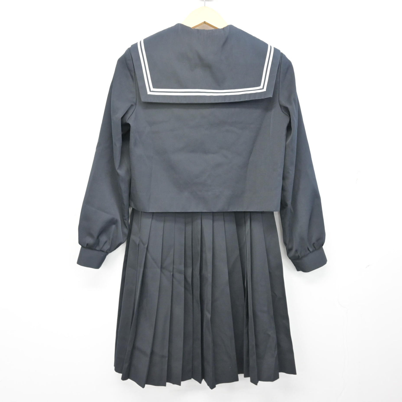 【中古】愛知県 幡豆中学校 女子制服 2点 (セーラー服・スカート) sf099093