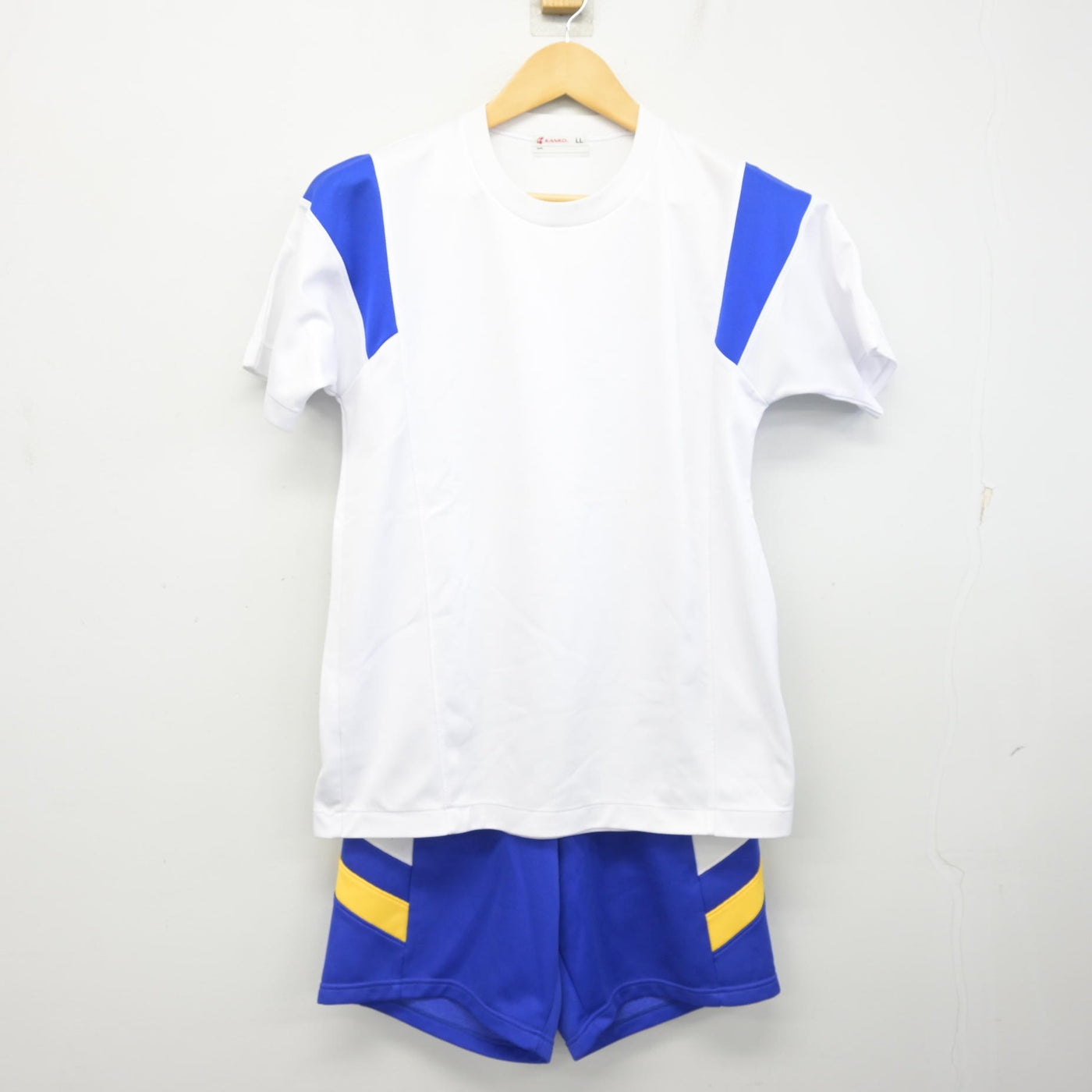 【中古】愛知県 幡豆中学校 女子制服 2点 (体操服 上・体操服 下) sf099096