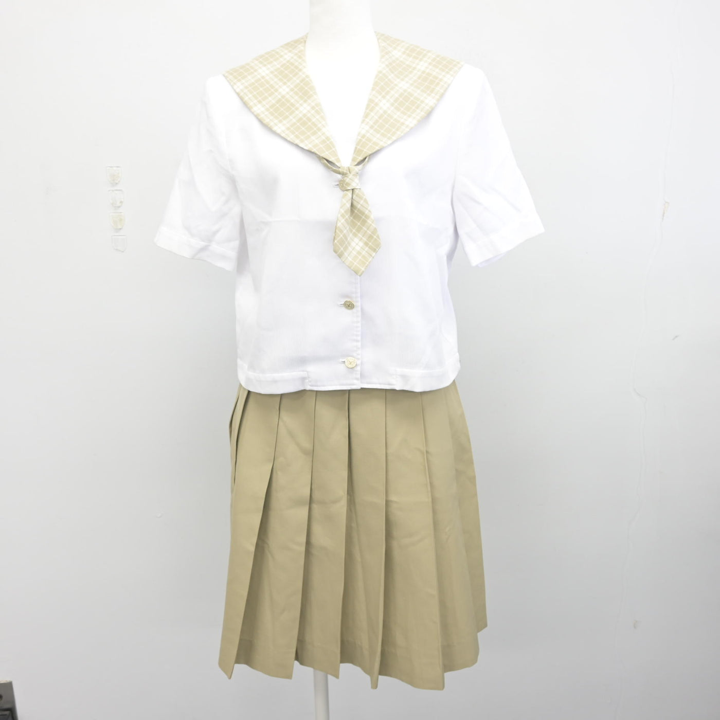 【中古】埼玉県 越谷南高等学校 女子制服 2点 (セーラー服・スカート) sf099125