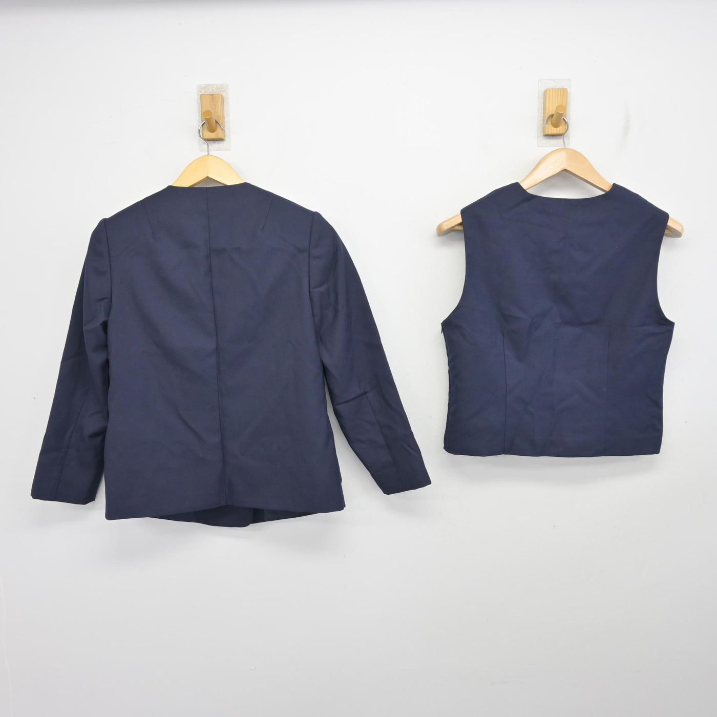 【中古】埼玉県 南浦和中学校 女子制服 3点 (ブレザー・ベスト・スカート) sf099165