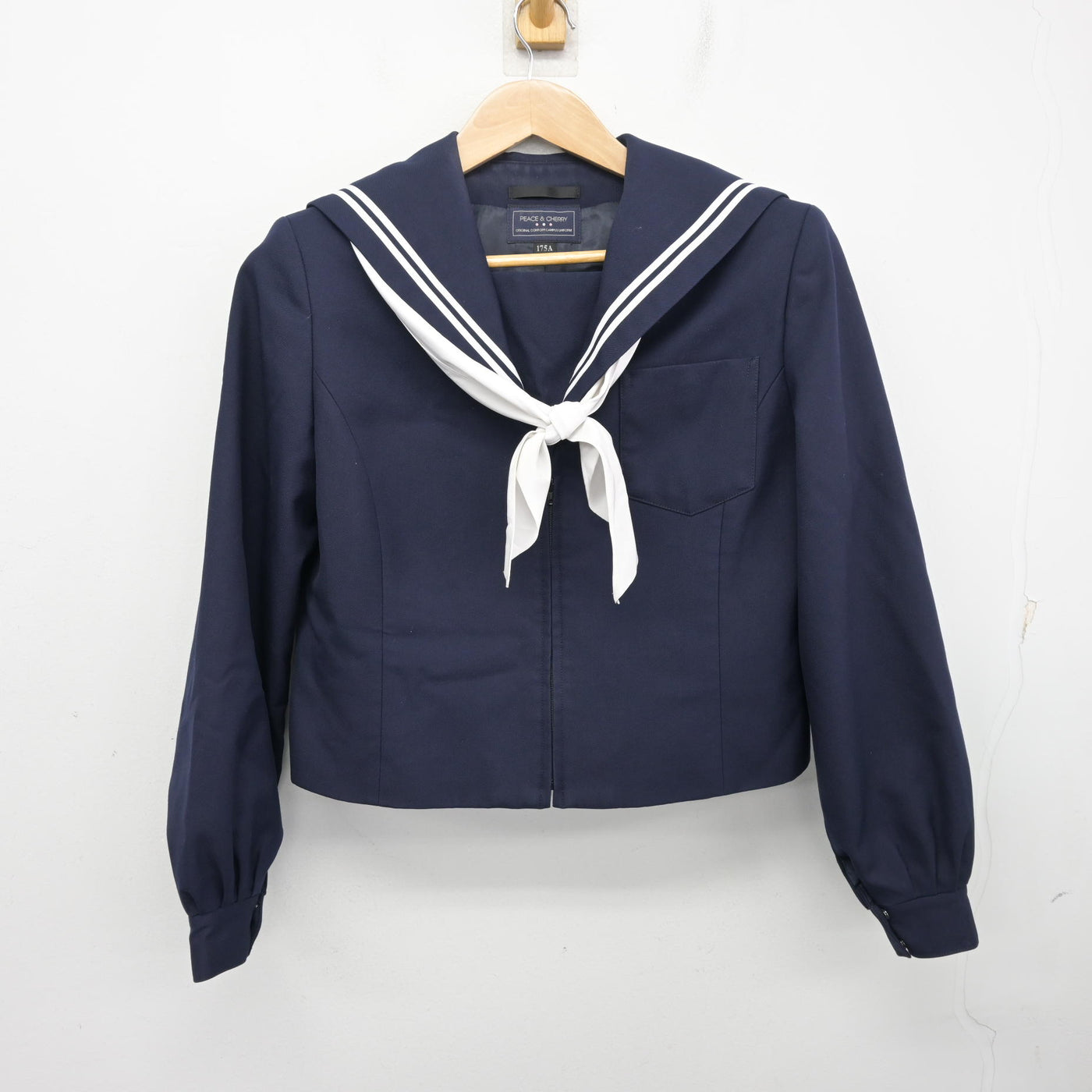 【中古】愛知県 横須賀中学校 女子制服 3点 (セーラー服・スカート) sf099174
