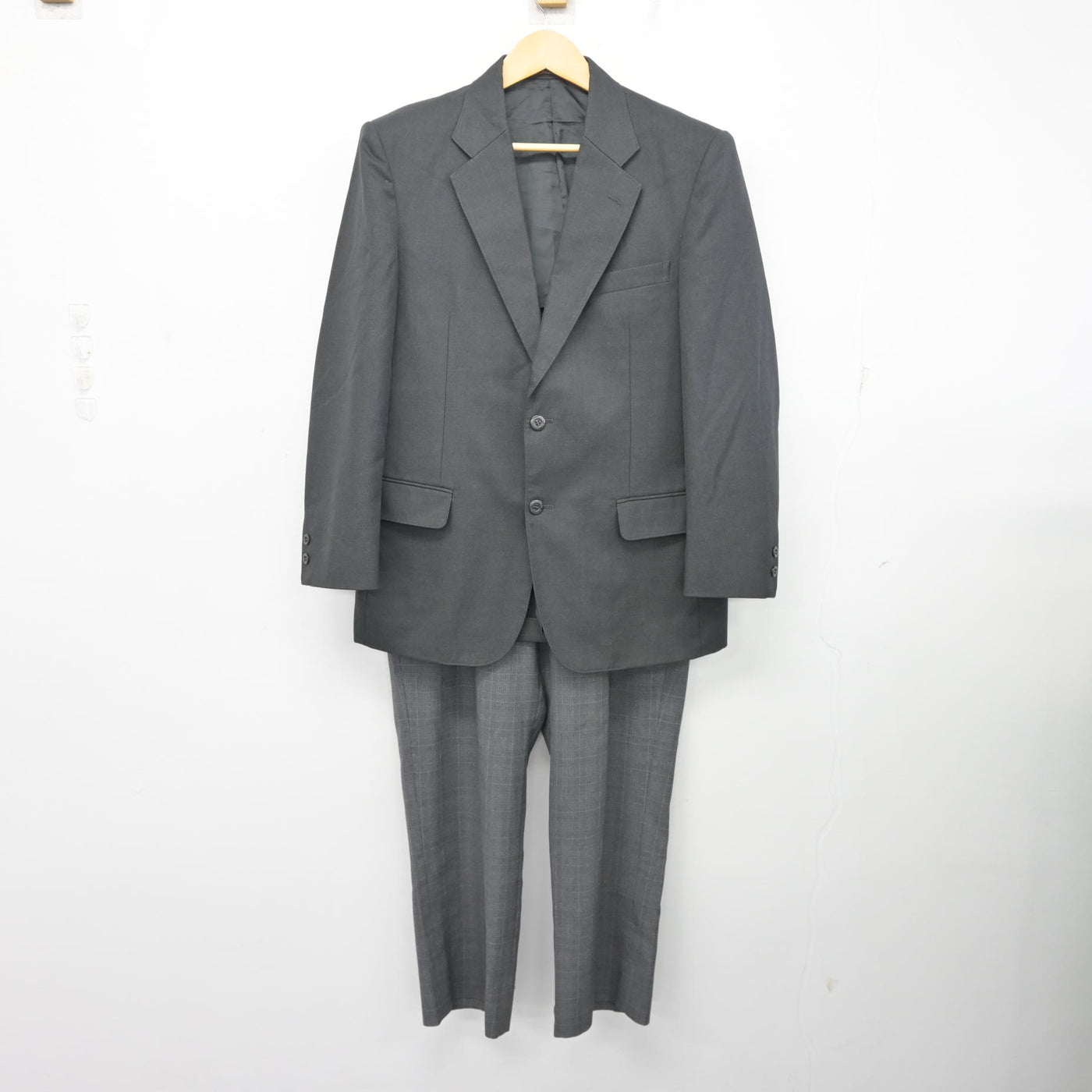 【中古】京都府 桃山高等学校 男子制服 2点 (ブレザー・ズボン) sf099195