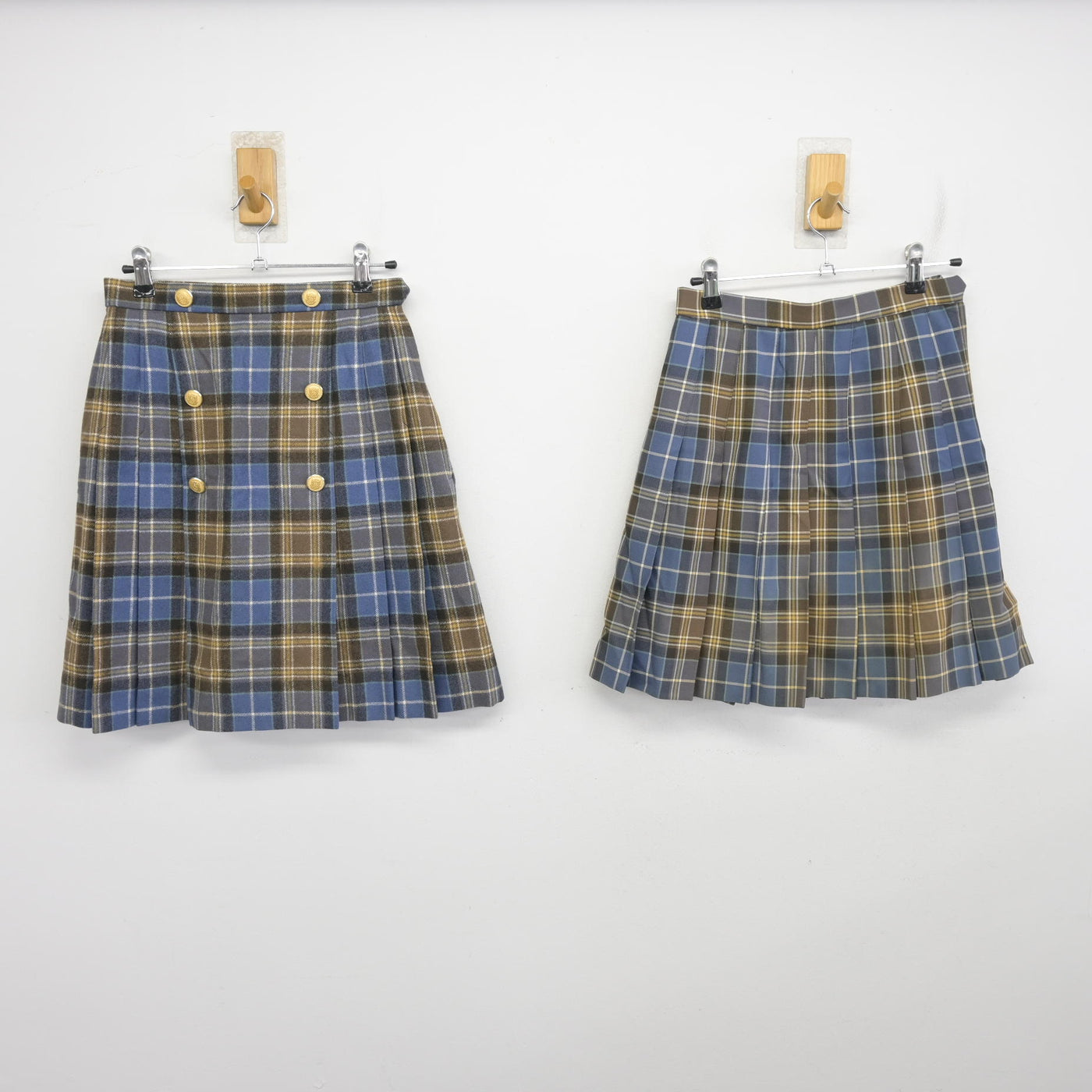 【中古】東京都 品川女子学院高等部/旧制服 女子制服 4点 (スカート・スカート) sf099201