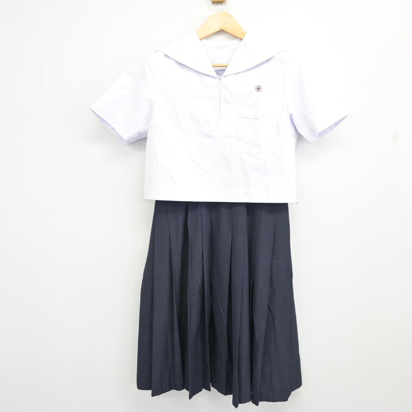 【中古】福岡県 筑紫女学園高等学校 女子制服 2点 (セーラー服・スカート) sf099347