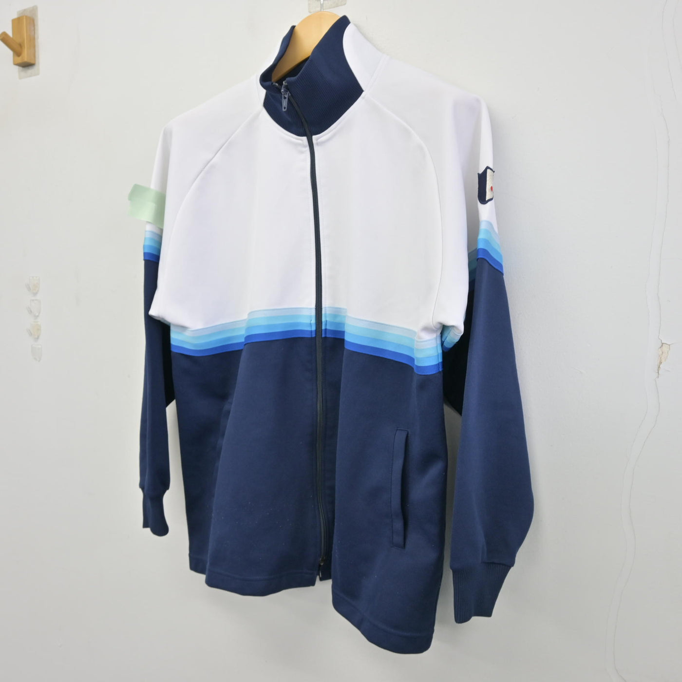 【中古】神奈川県 相模原弥栄高等学校 女子制服 1点 (ジャージ 上) sf099379