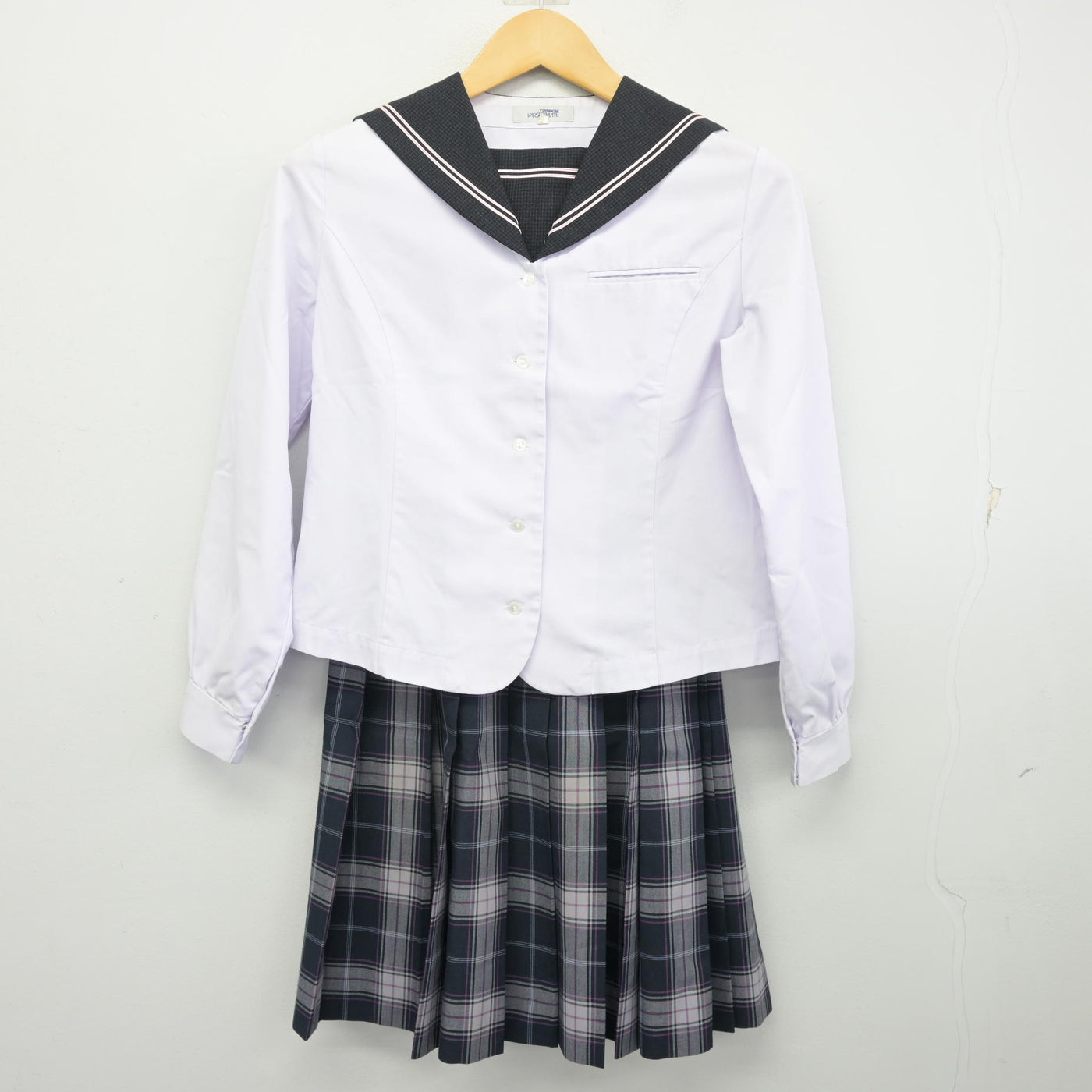 【中古】広島県 瀬戸内高等学校 女子制服 2点 (セーラー服・スカート) sf099392