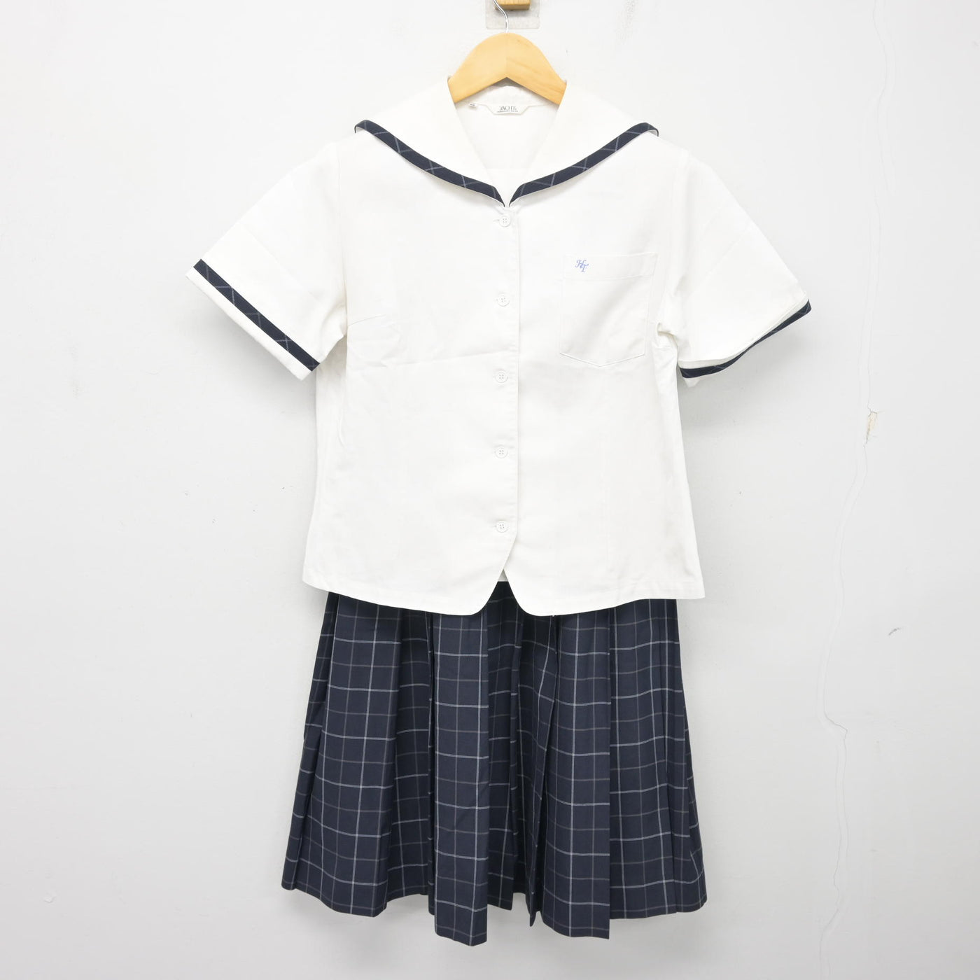 【中古】大阪府 枚方津田高等学校/旧制服 女子制服 2点 (セーラー服・スカート) sf099430