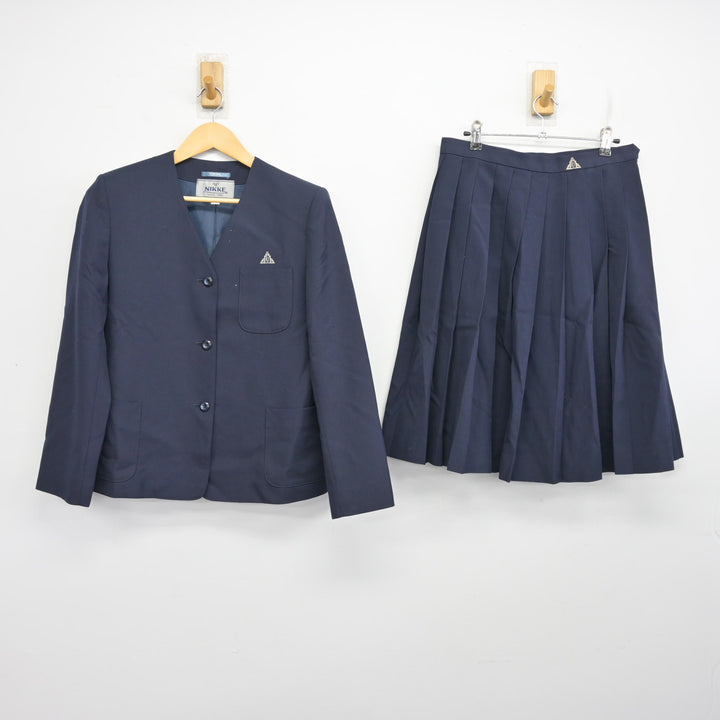 中古】三重県 創徳中学校 女子制服 2点 (ブレザー・スカート) sf099444 中古】三重県 創徳中学校 女子制服 2点 (ブレザー・スカート) sf099444