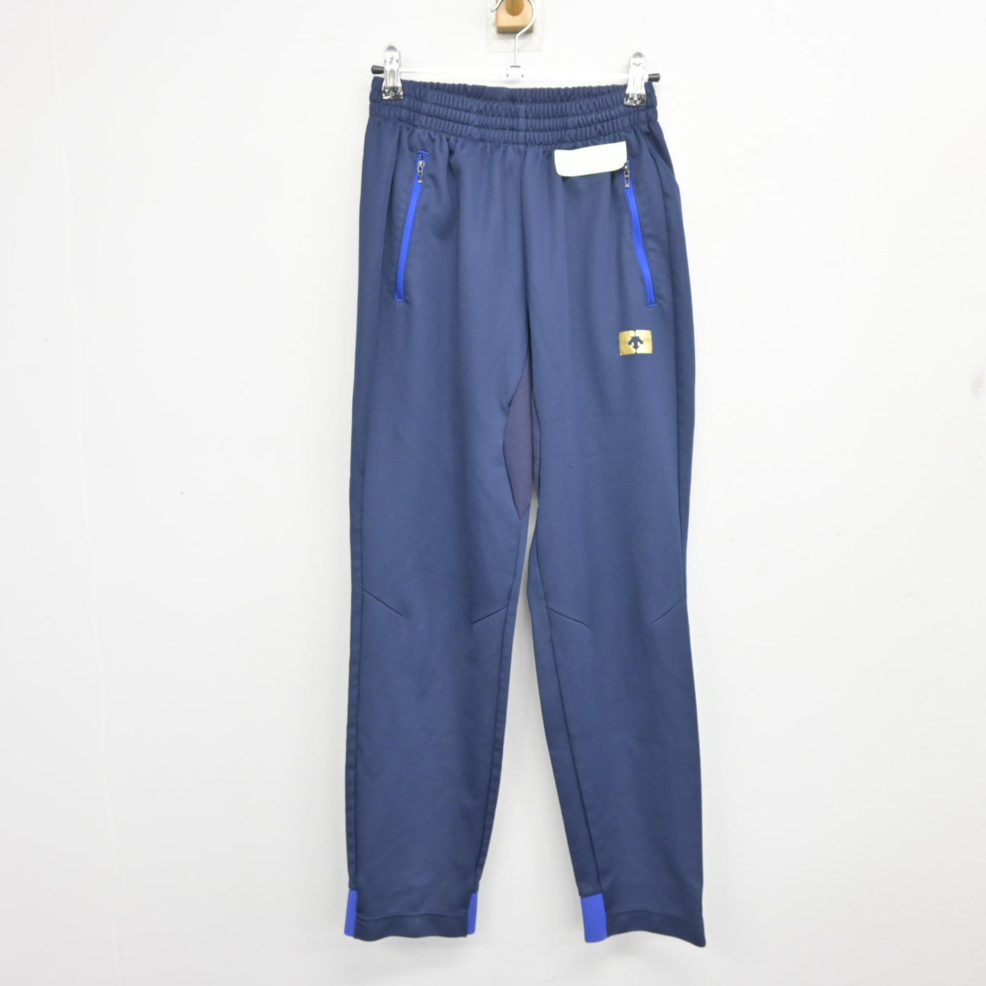 【中古】茨城県 守谷高等学校 女子制服 3点 (ジャージ 上・体操服 上・ジャージ 下) sf099511