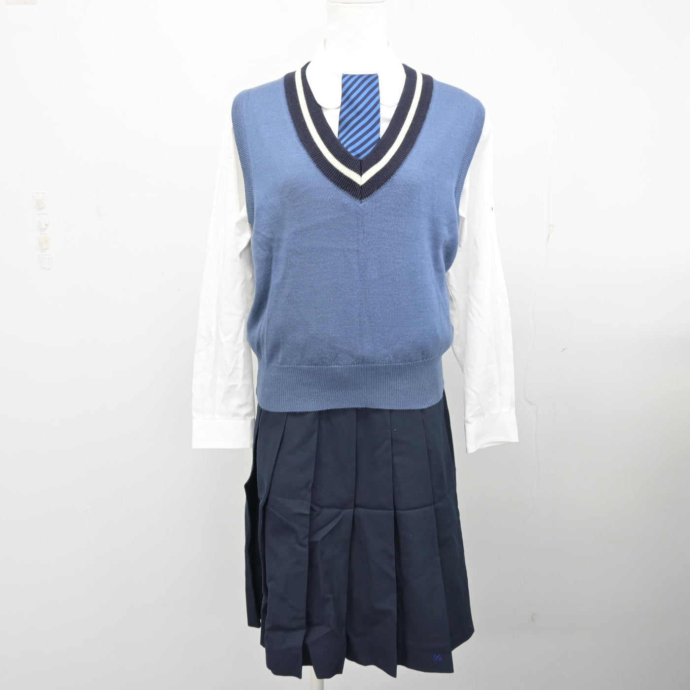 【中古】静岡県 静岡理工科大学星陵高等学校 女子制服 5点 (ブレザー・ニットベスト・シャツ・スカート) sf099554