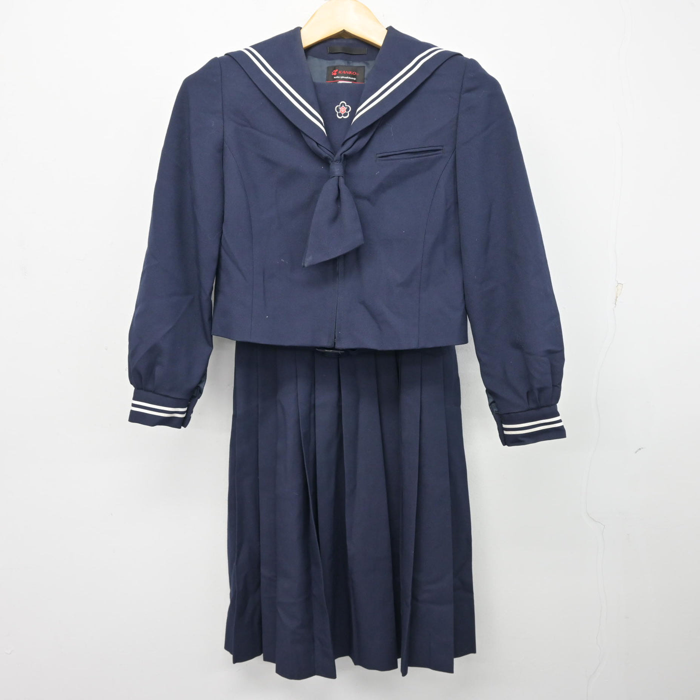 【中古】東京都 亀戸中学校 女子制服 4点 (セーラー服・ジャンパースカート) sf099569