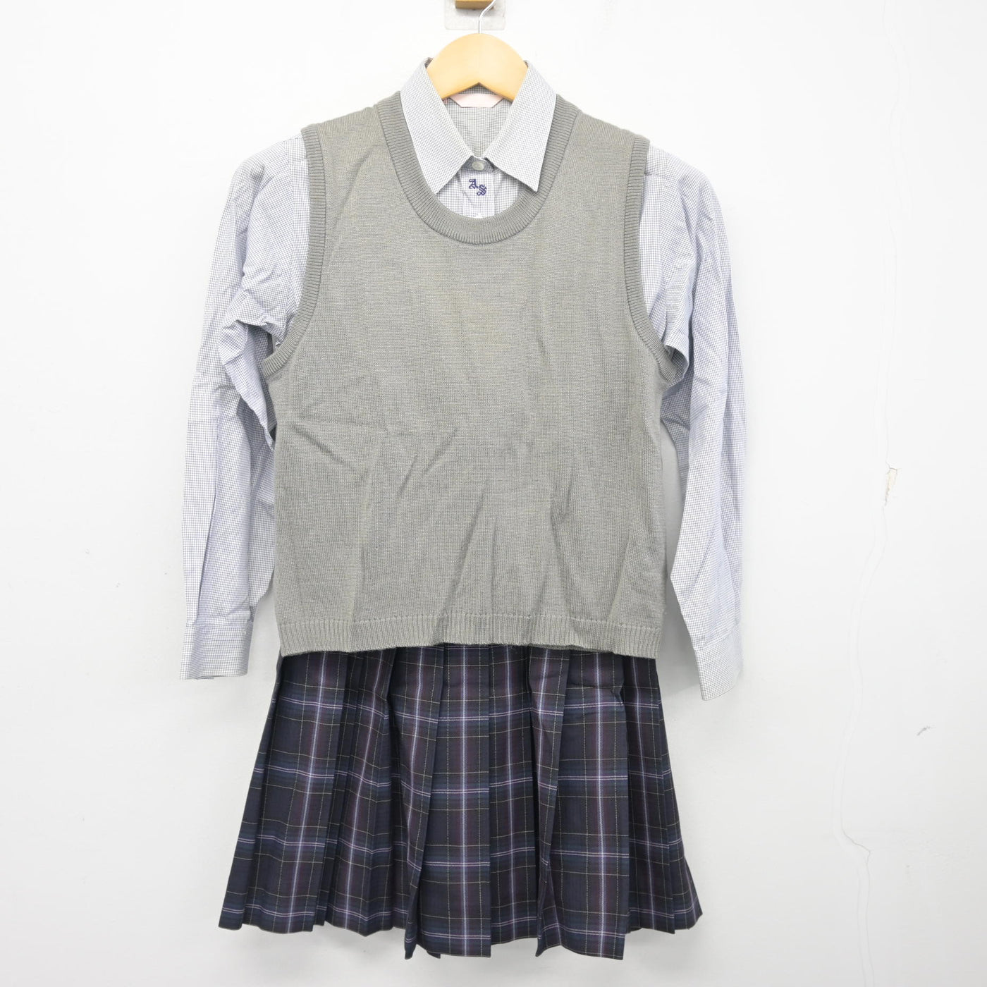 【中古】愛知県 安城生活福祉高等専修学校 女子制服 3点 (ニットベスト・シャツ・スカート) sf099593