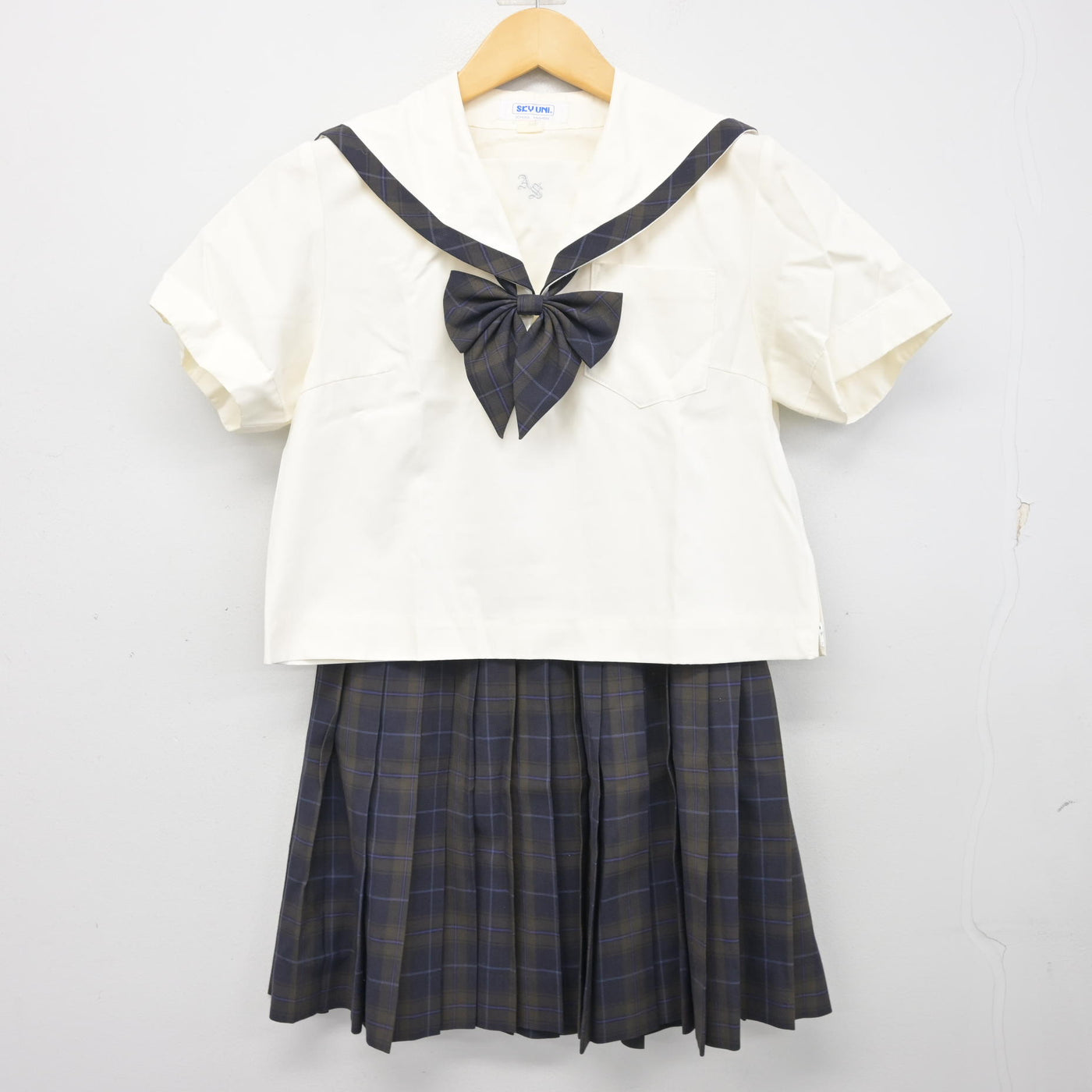 【中古】愛知県 安城生活福祉高等専修学校 女子制服 3点 (セーラー服・スカート) sf099594