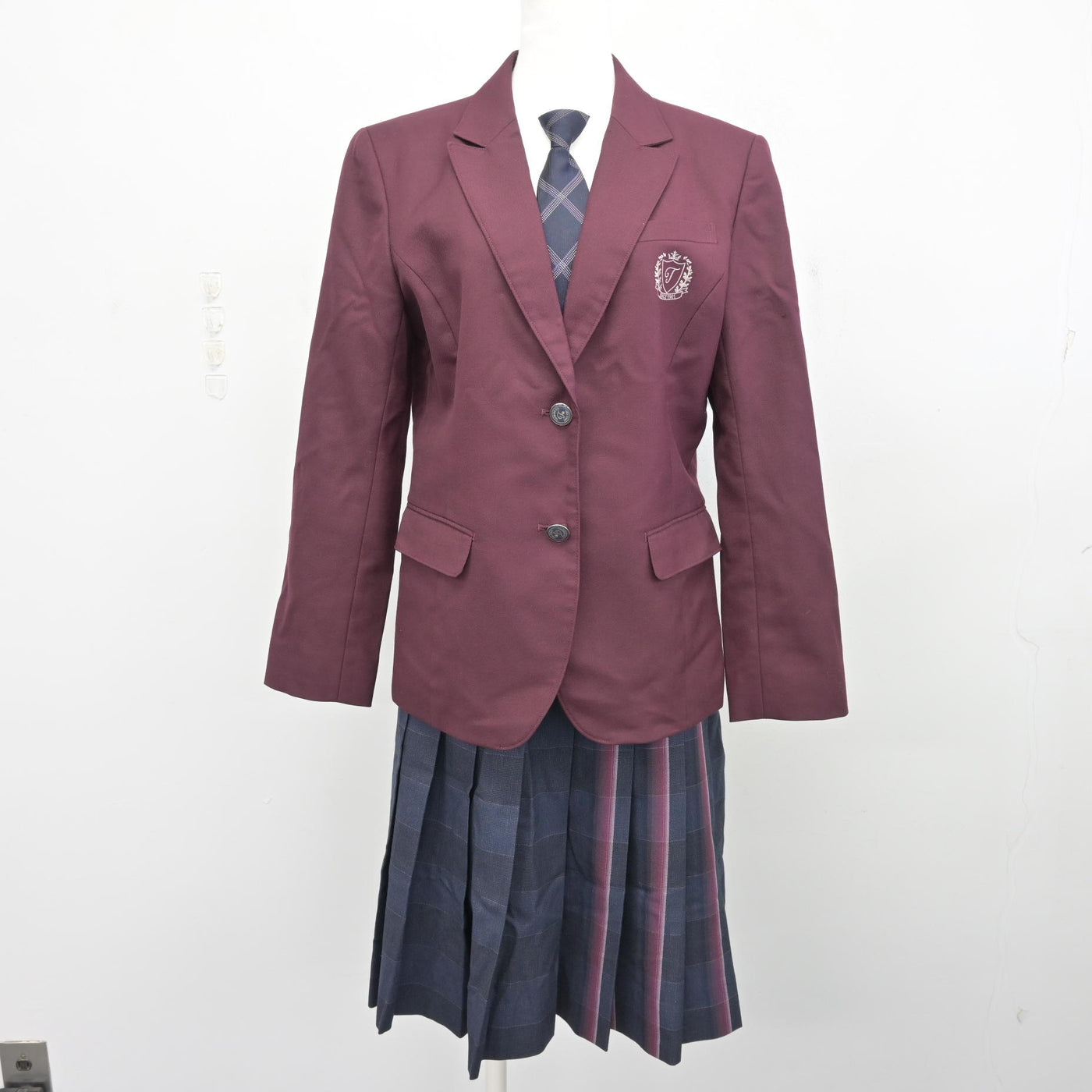 【中古】愛媛県 丹原高等学校 女子制服 3点 (ブレザー・スカート) sf099708