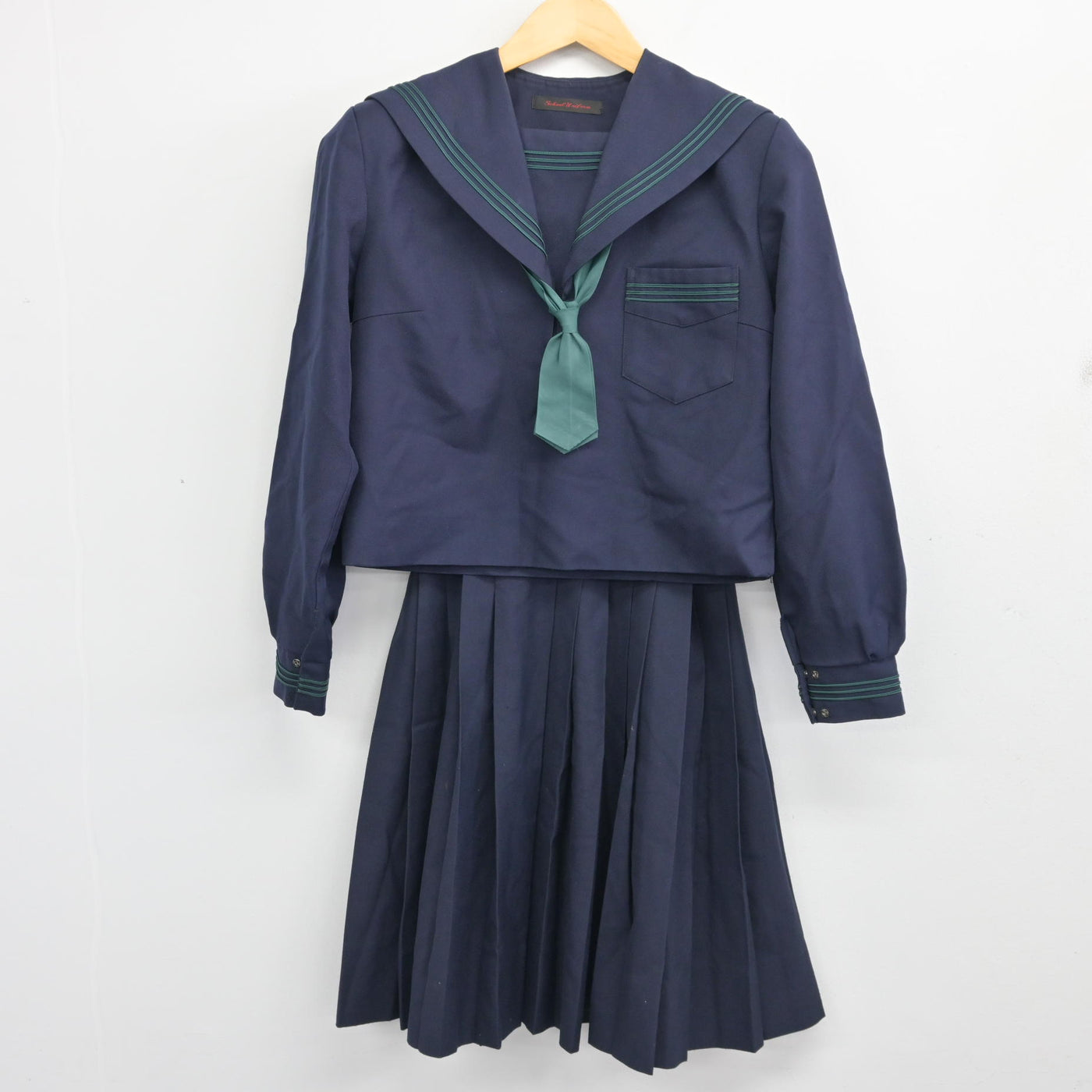 【中古】大阪府 道明寺中学校 女子制服 3点 (セーラー服・スカート) sf099745