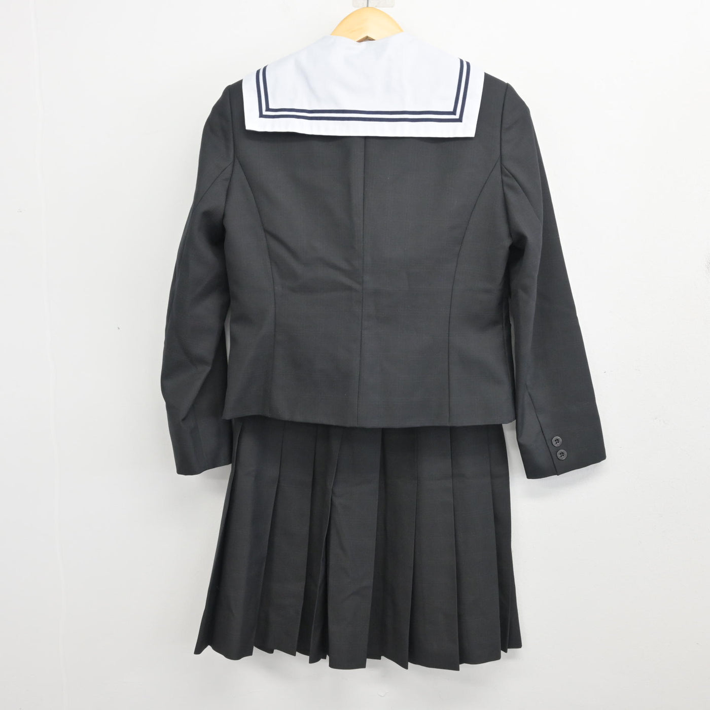 【中古】熊本県 菊池高等学校 女子制服 4点 (ブレザー・ベスト・ブラウス・スカート) sf099758