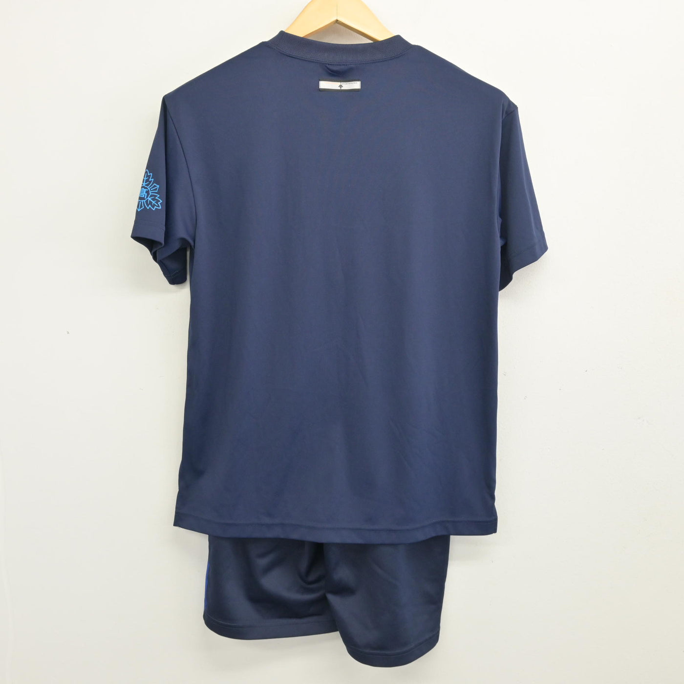 【中古】熊本県 菊池高等学校 女子制服 3点 (体操服 上・体操服 下) sf099763