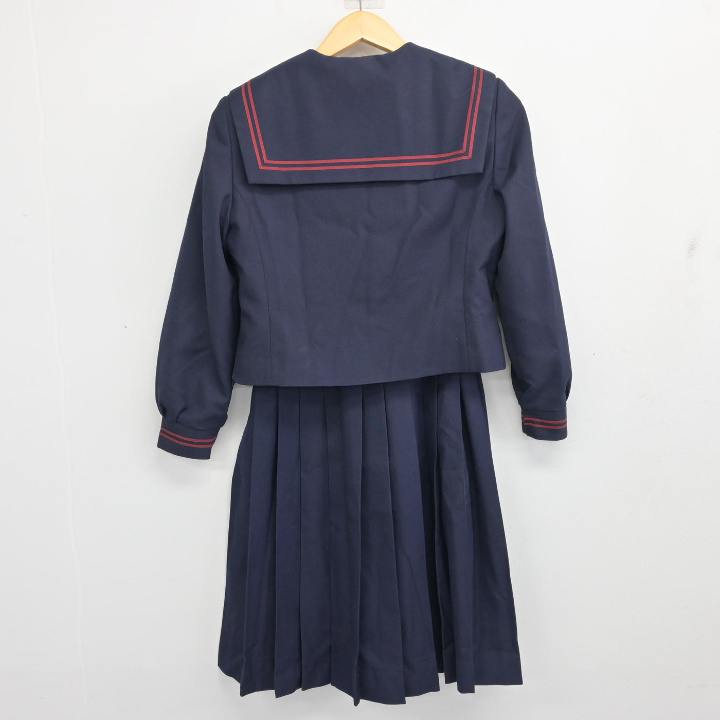 【中古】千葉県 和名ケ谷中学校 女子制服 4点 (セーラー服・スカート) sf099769