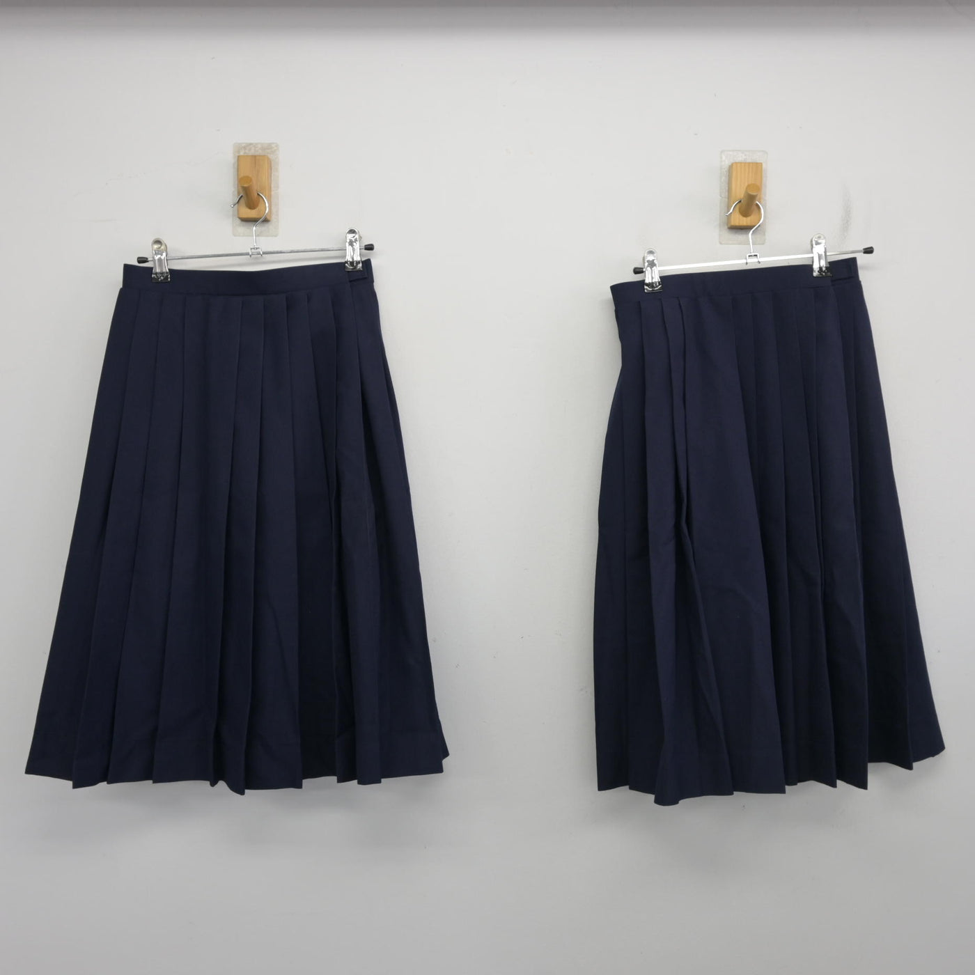【中古】千葉県 和名ケ谷中学校 女子制服 4点 (セーラー服・スカート) sf099769
