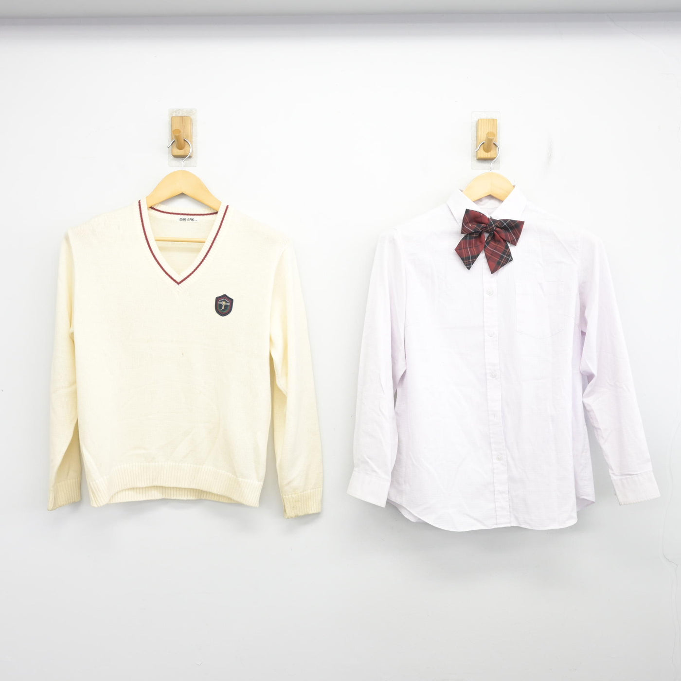【中古】長崎県 佐世保実業高等学校 女子制服 3点 (ニット・シャツ) sf099781