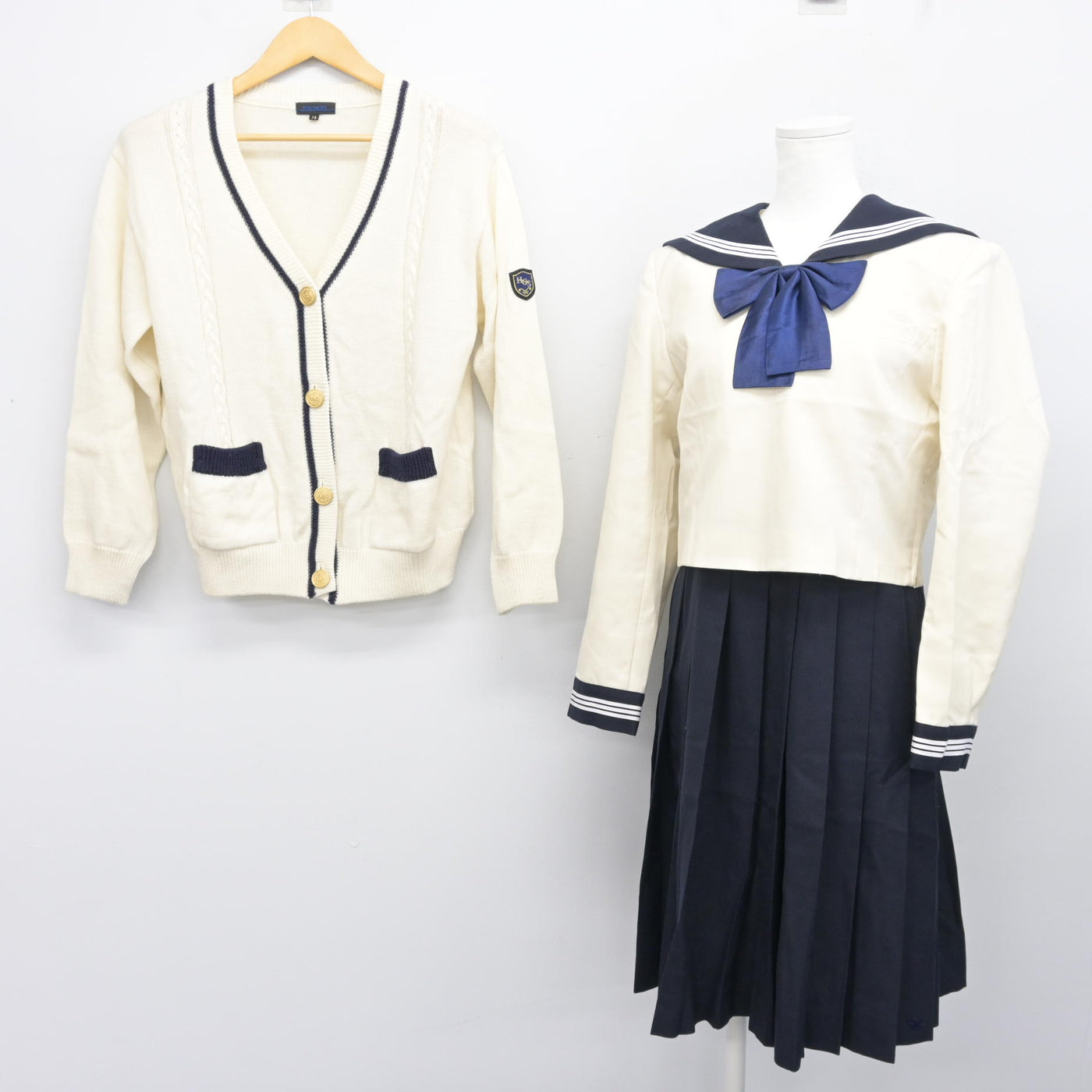 【中古】福岡県 博多女子高等学校 女子制服 4点 (セーラー服・ニット・ジャンパースカート) sf099842