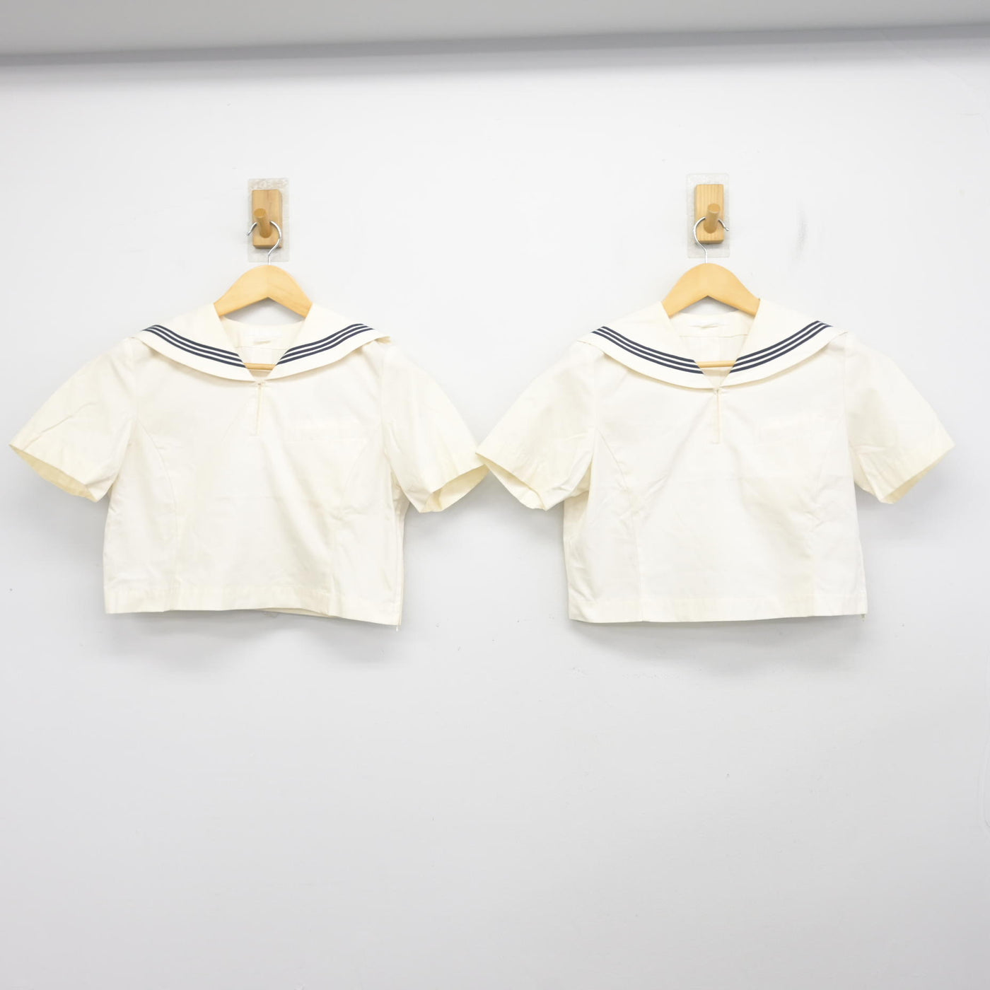 【中古】福岡県 博多女子高等学校 女子制服 3点 (セーラー服・ジャンパースカート) sf099843
